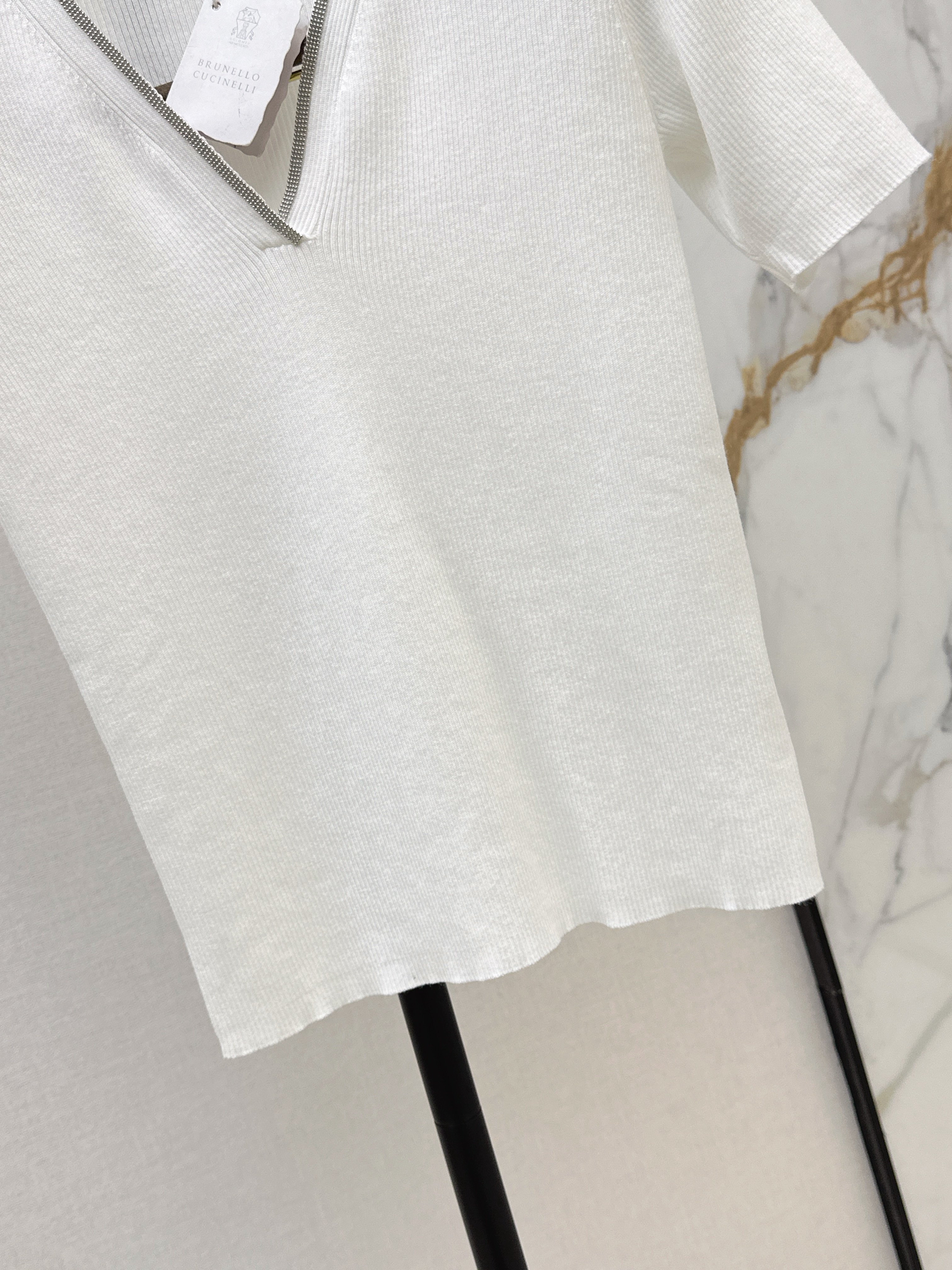 Brun 26ss v-neck knit top