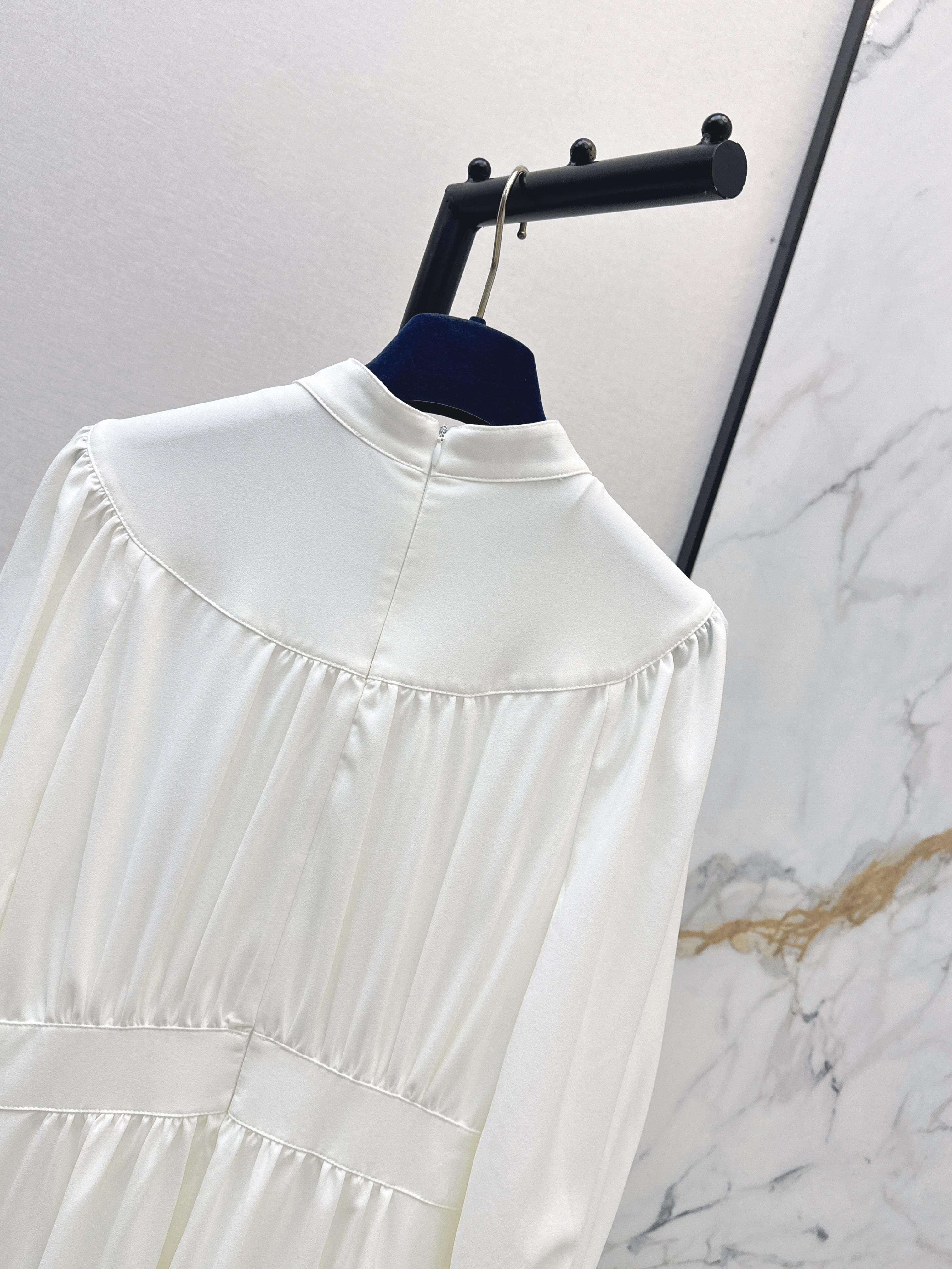 Loui 26ss empire-waist maxi dress