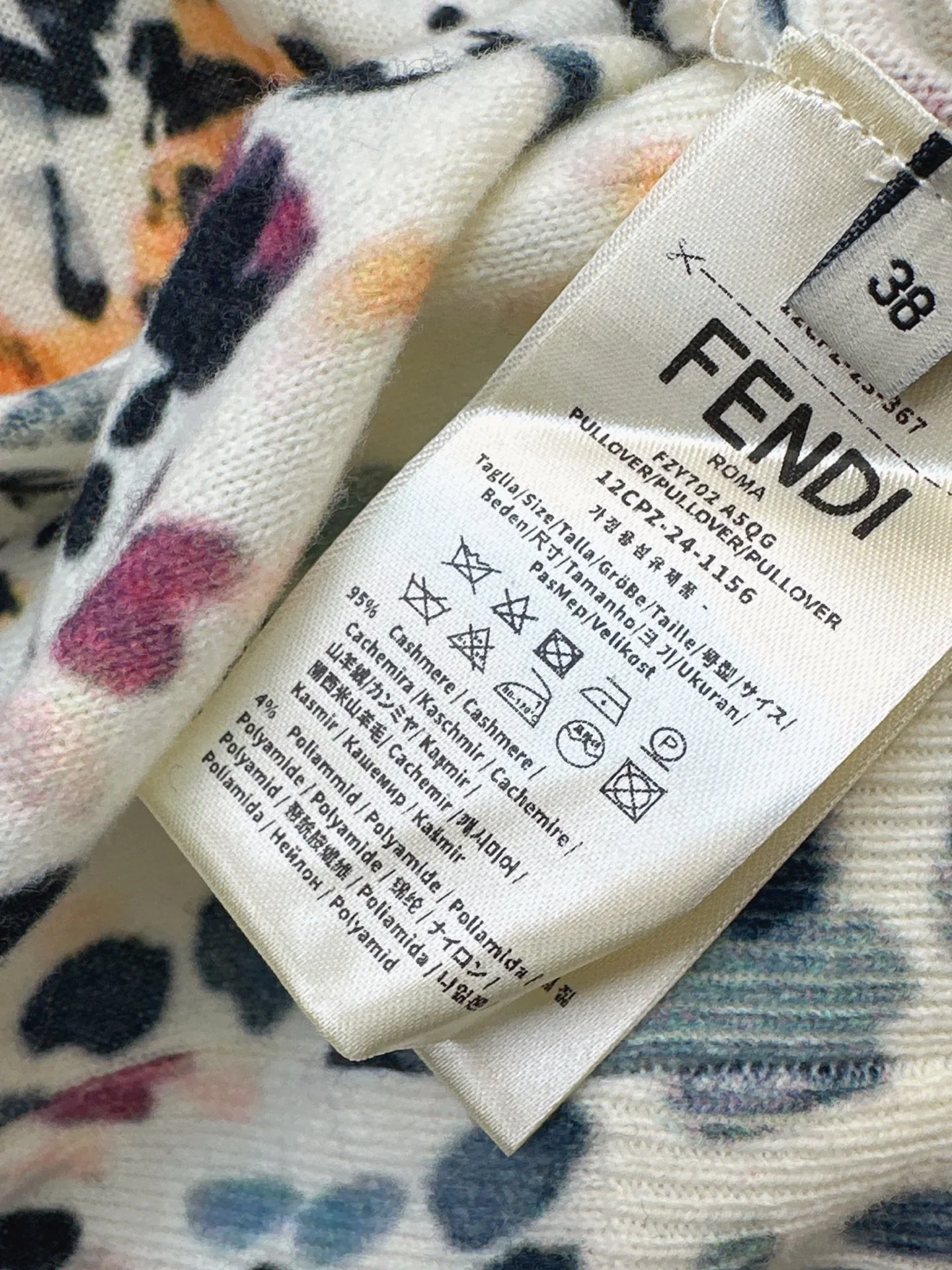 Fend 25fw knit sweater