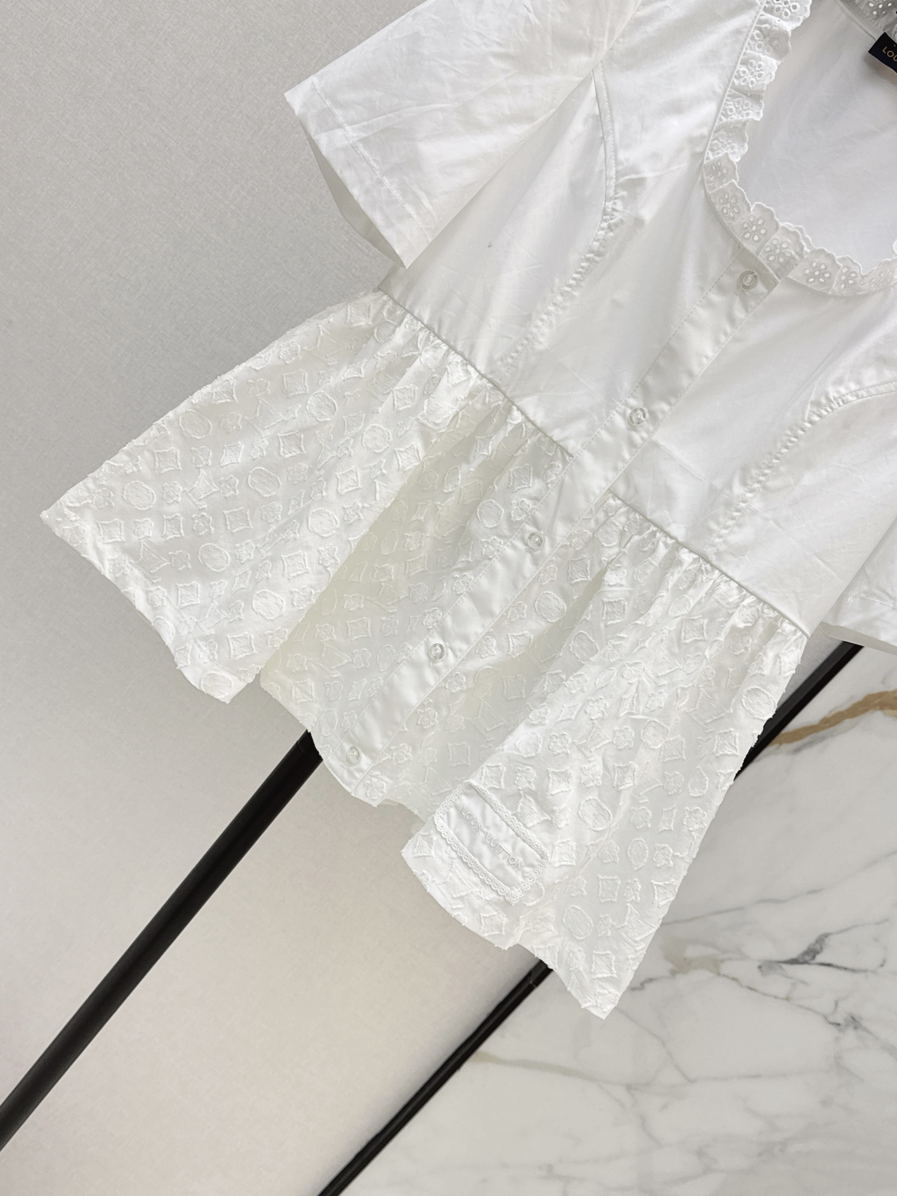 Loui 26ss lace trim puff-sleeve blouse