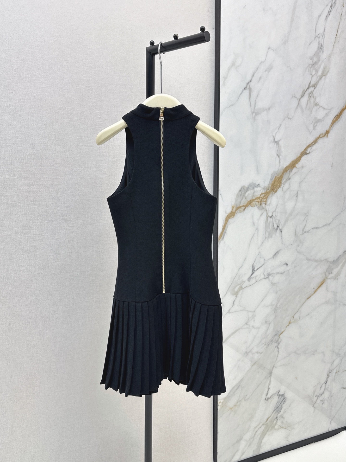 Bal 26ss mock-neck pleated dress