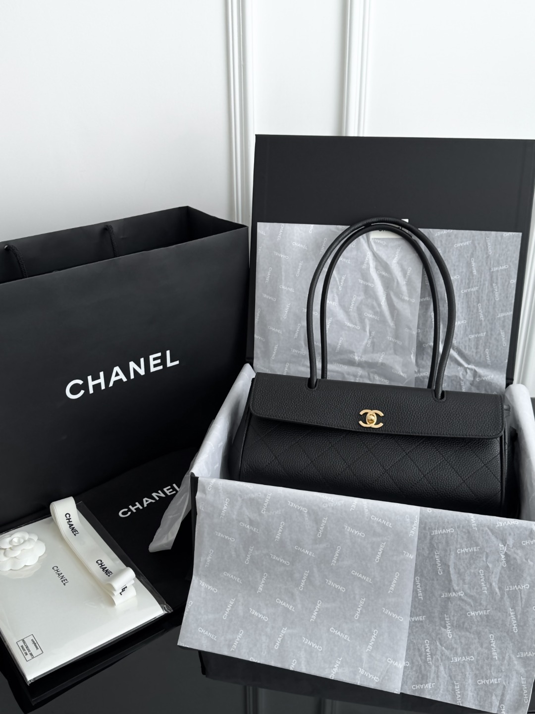 Chan 26S baguette bag