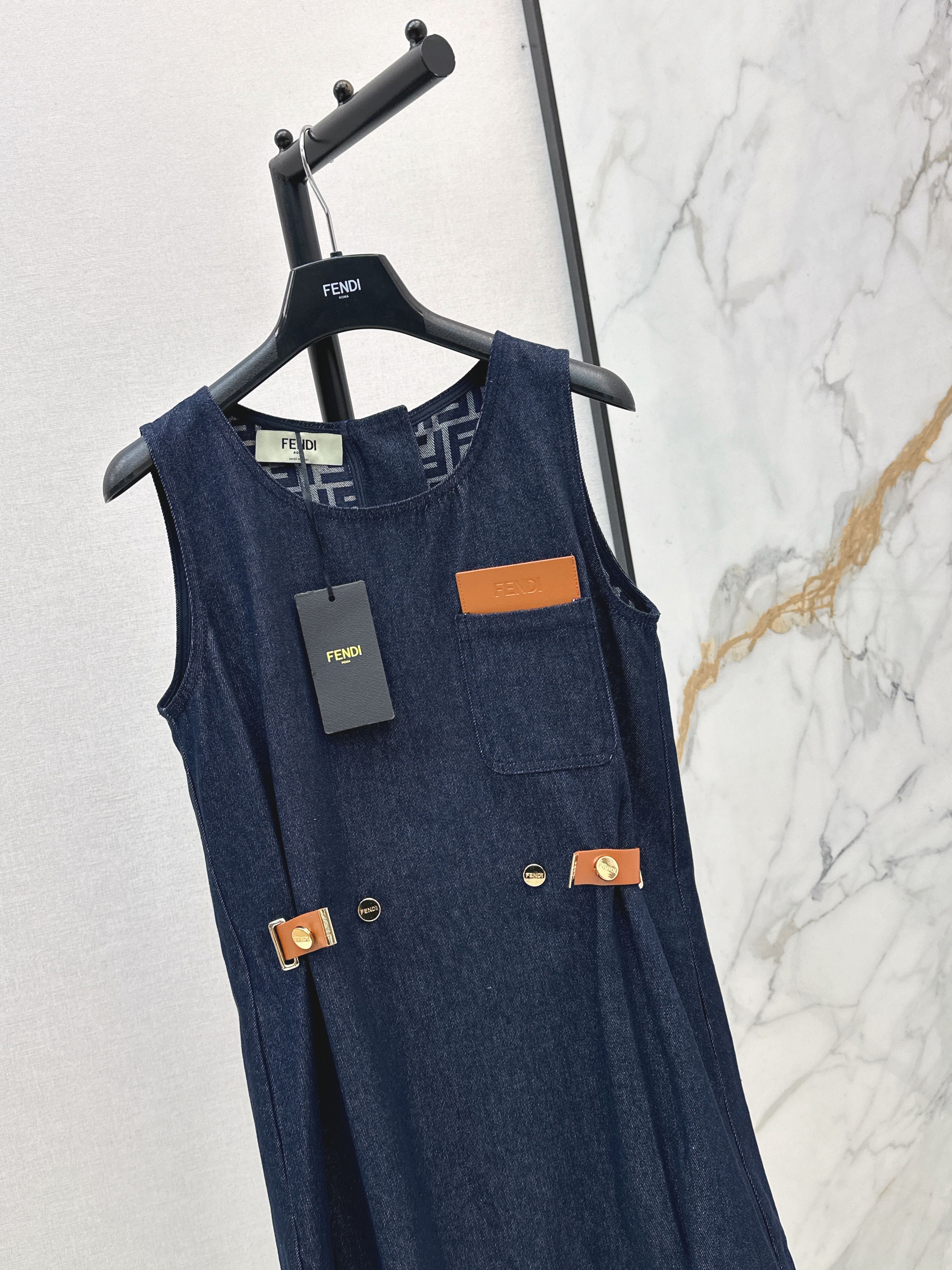 Fen 26ss sleevelesss dress