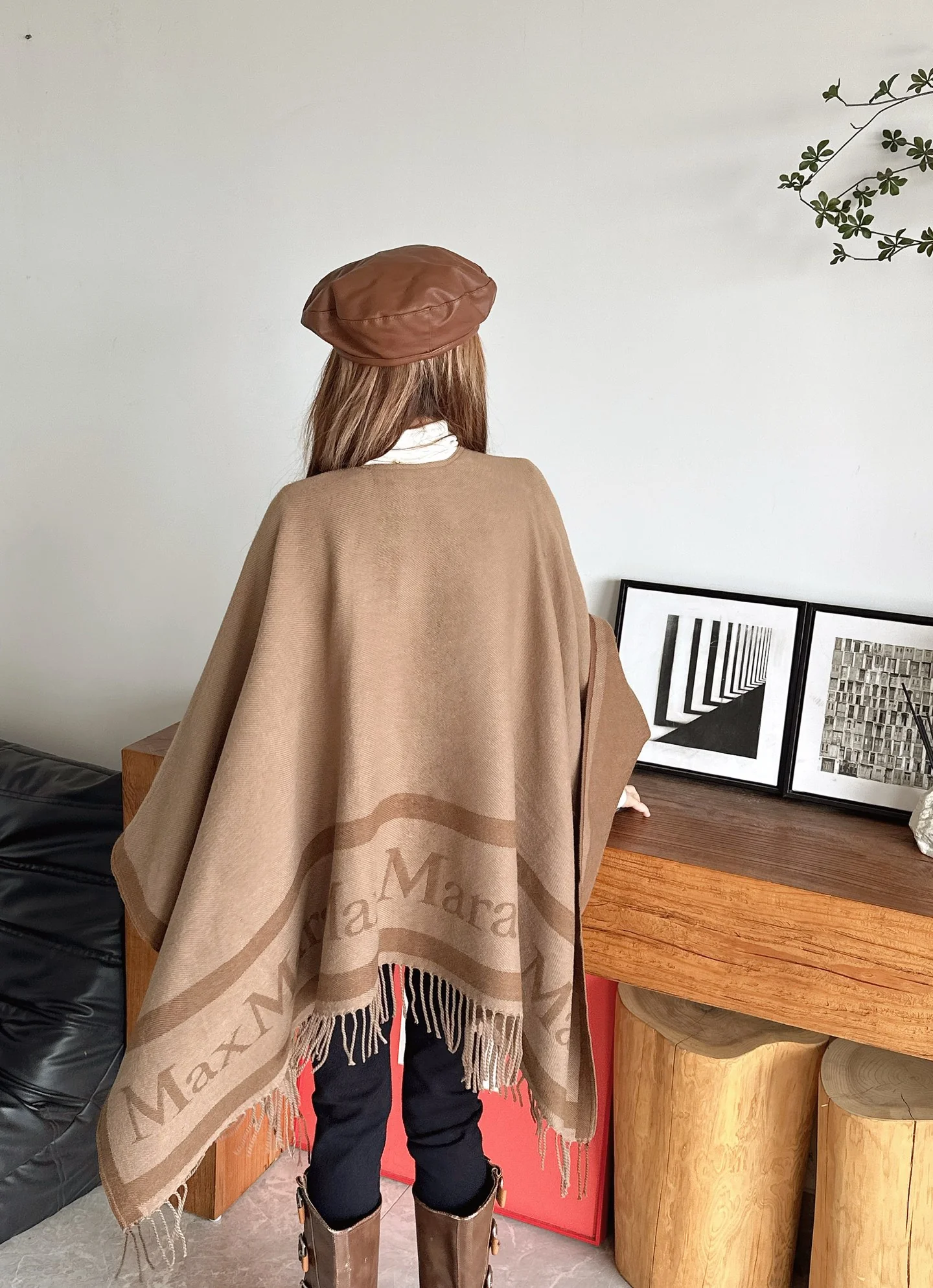 Max 25fw wool shawl
