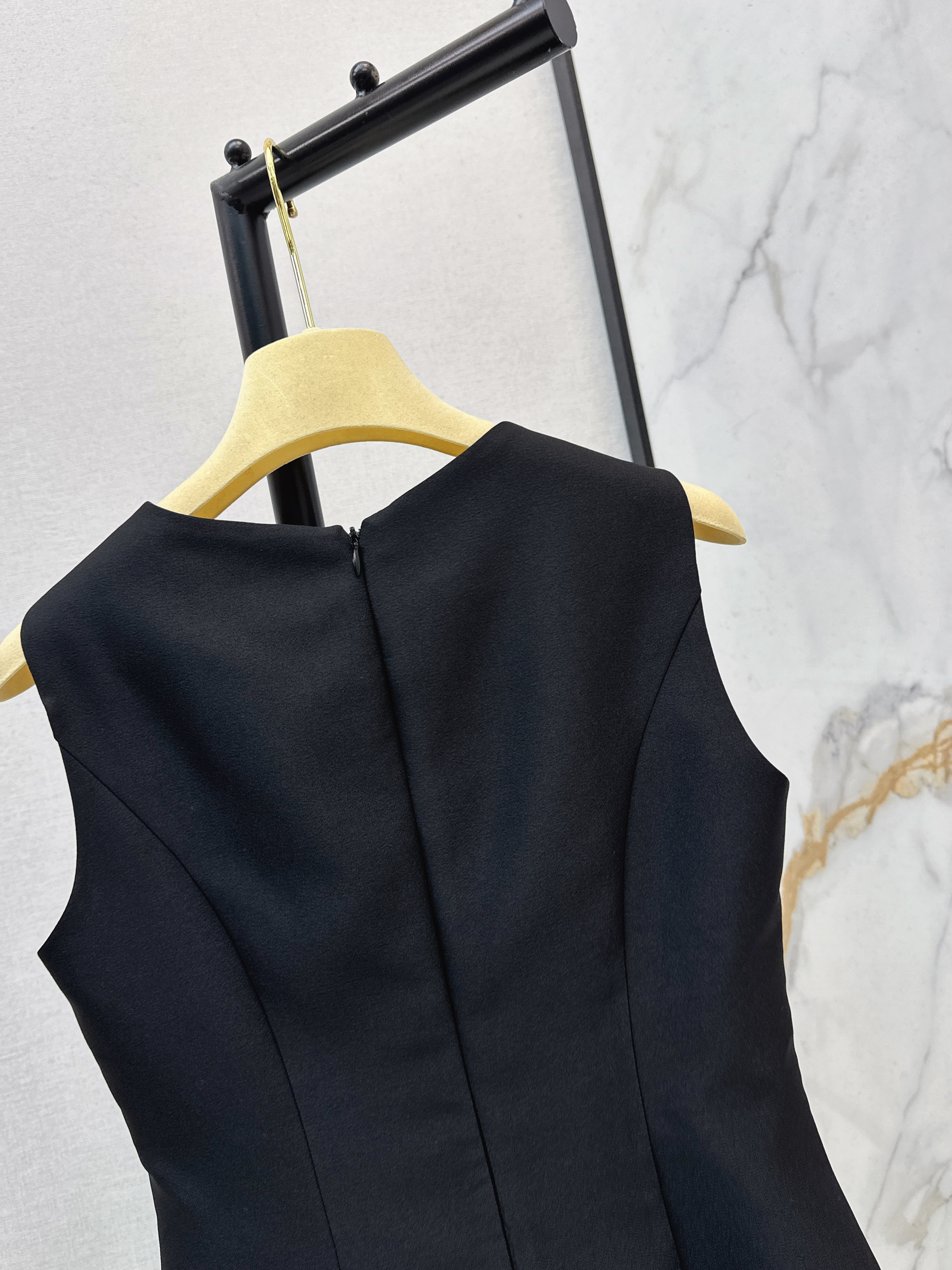 Miu 26ss rhinestone sleeveless dress