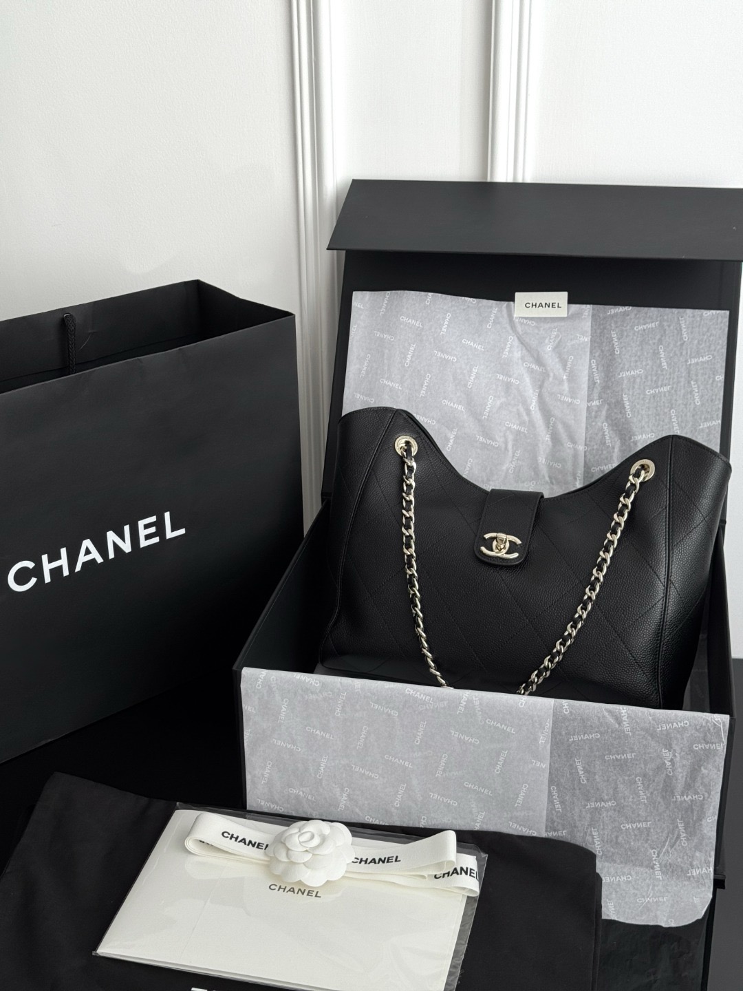 Chan 26P tote bag