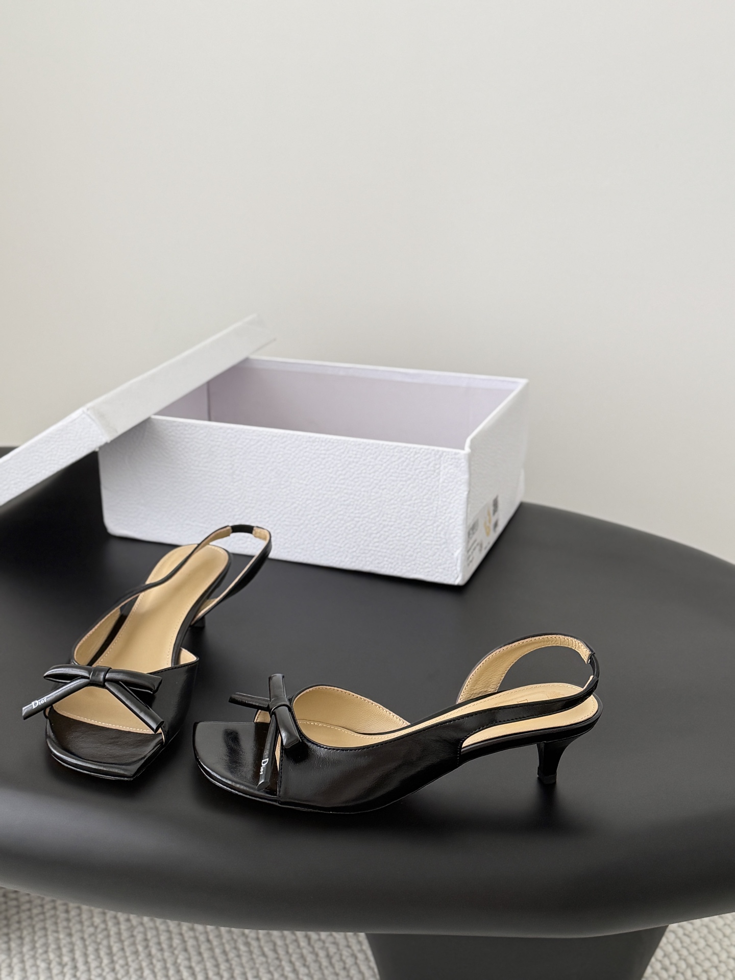 CD 26ss kitten slingback heel