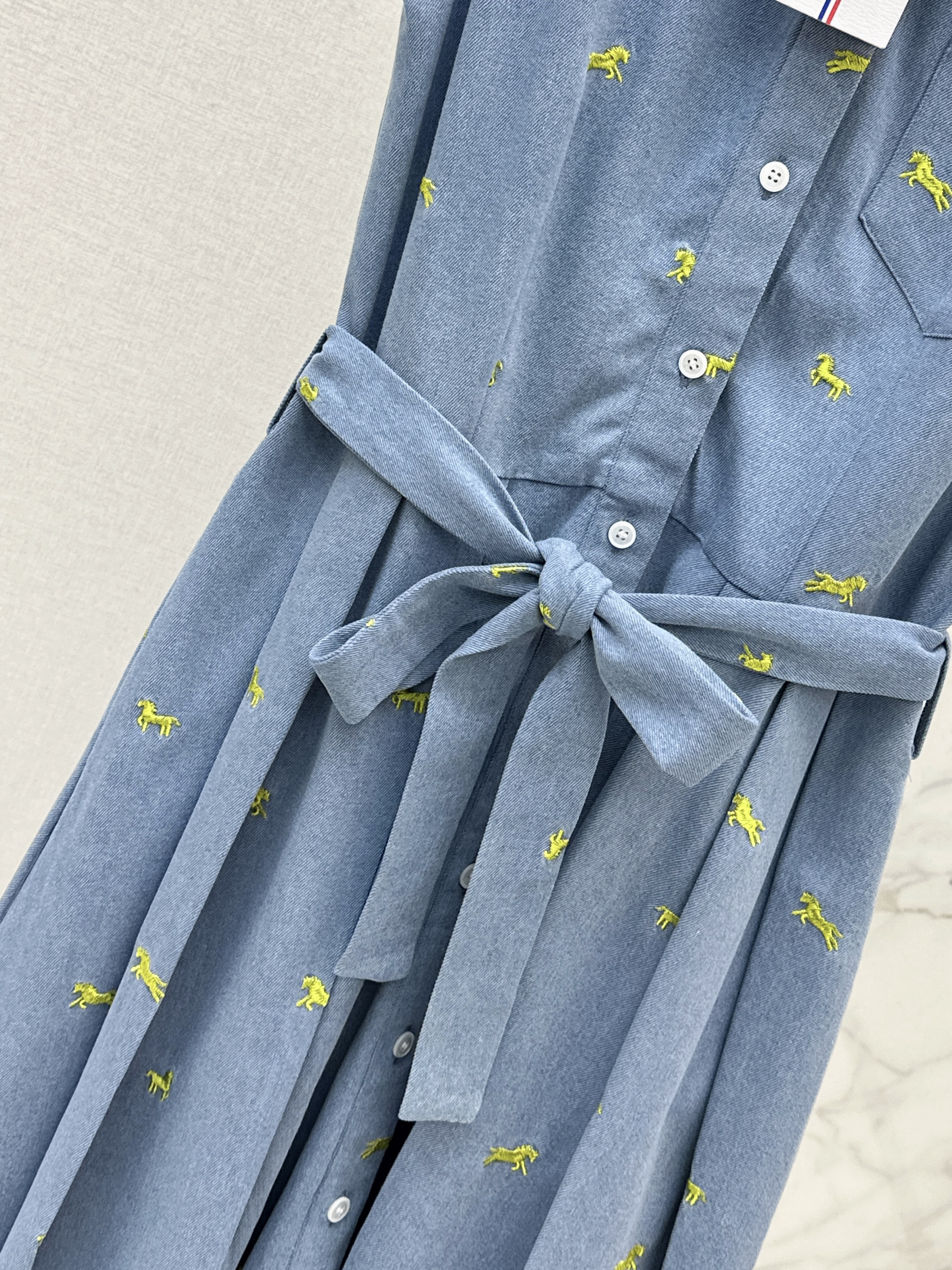 Thom 26ss embroidery sleeveless dress