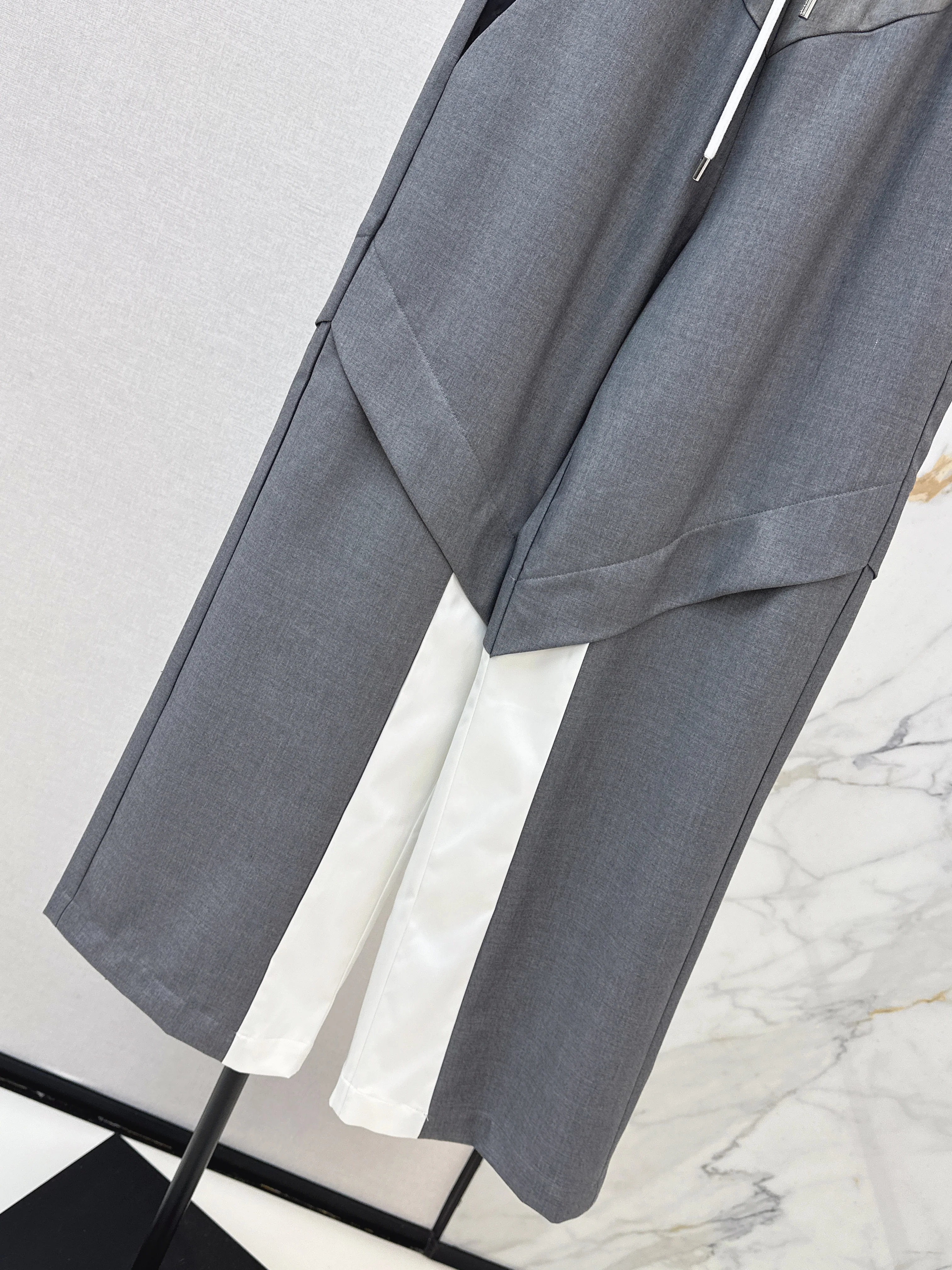 Louis 26ss contact pants
