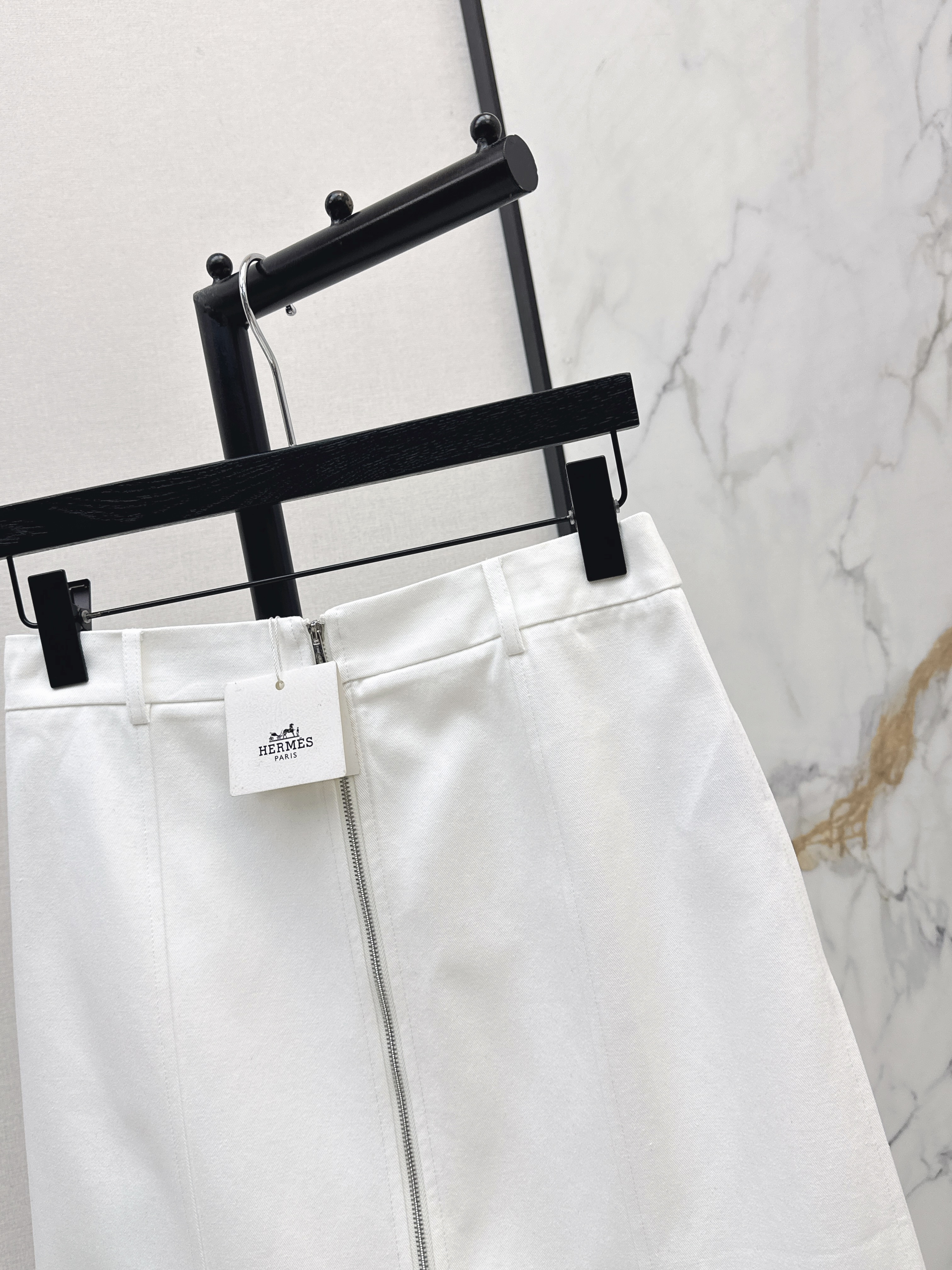 Her 26ss zip-up skirt