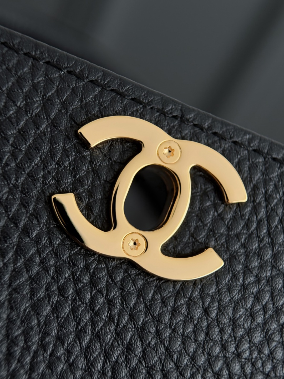 Chan 26S baguette bag