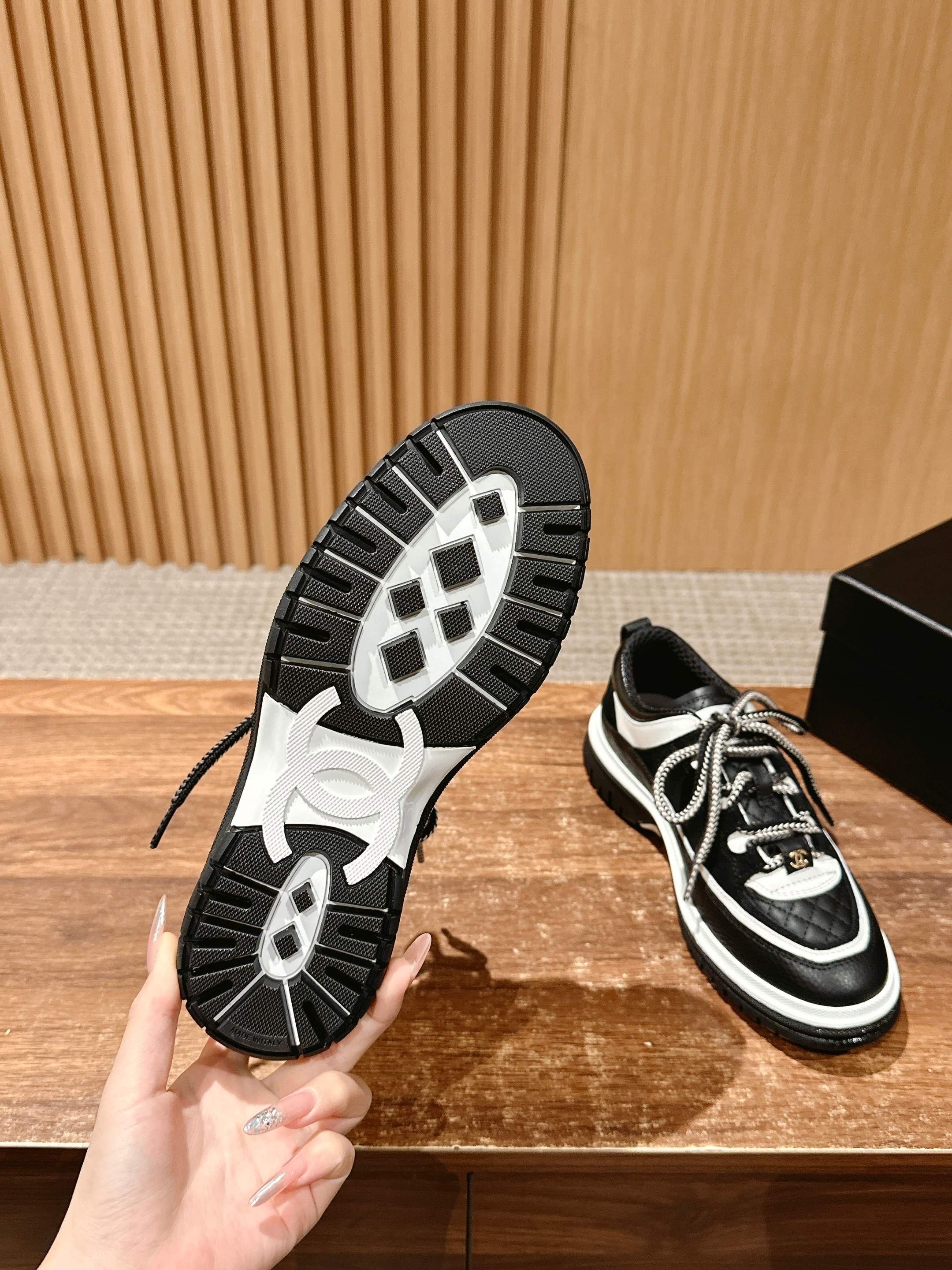 Chan 25fw sneaker