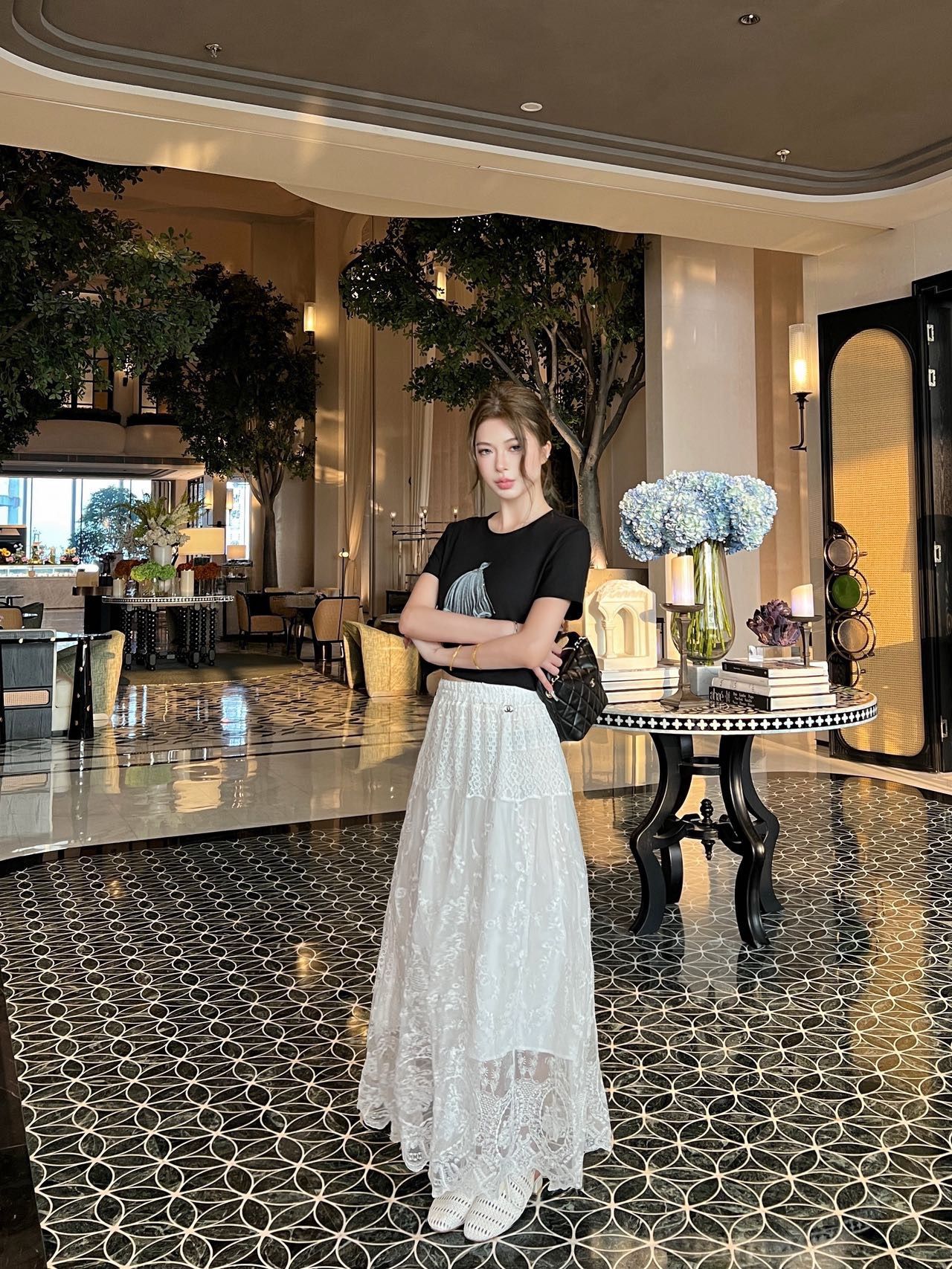 Chan 26ss lace skirt