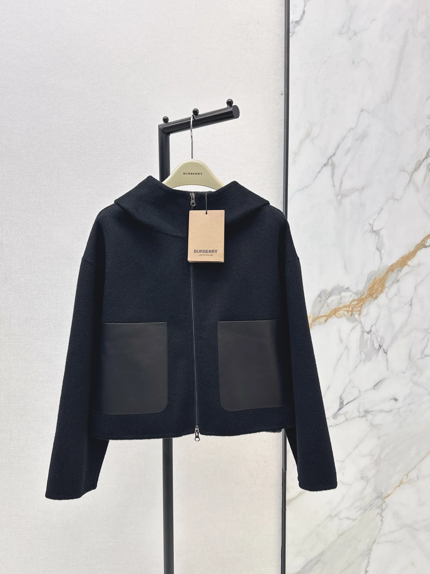 Burb 25fw zipper hooded jacket