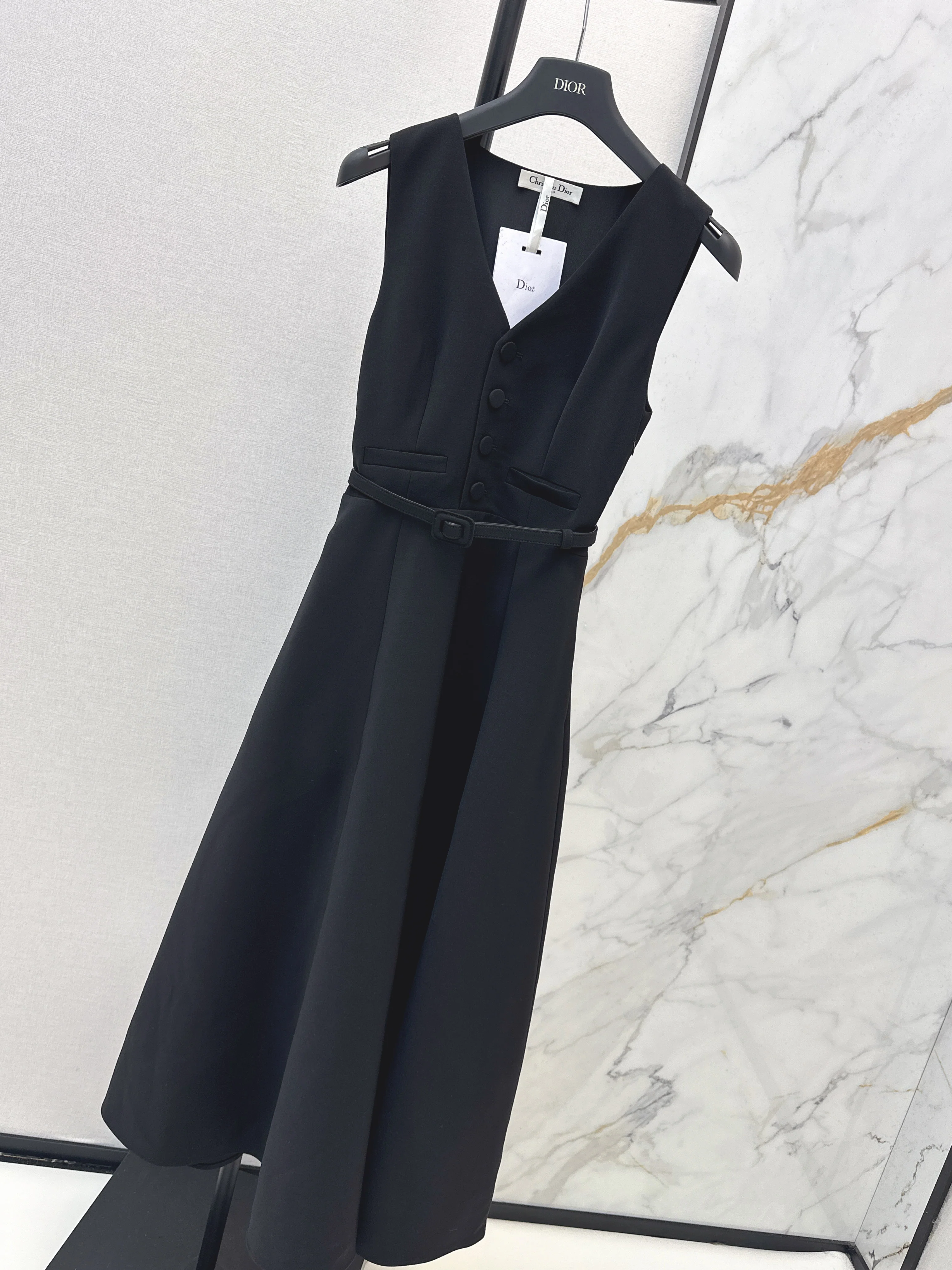 CD 26ss sleeveless back-bow cocktail dress