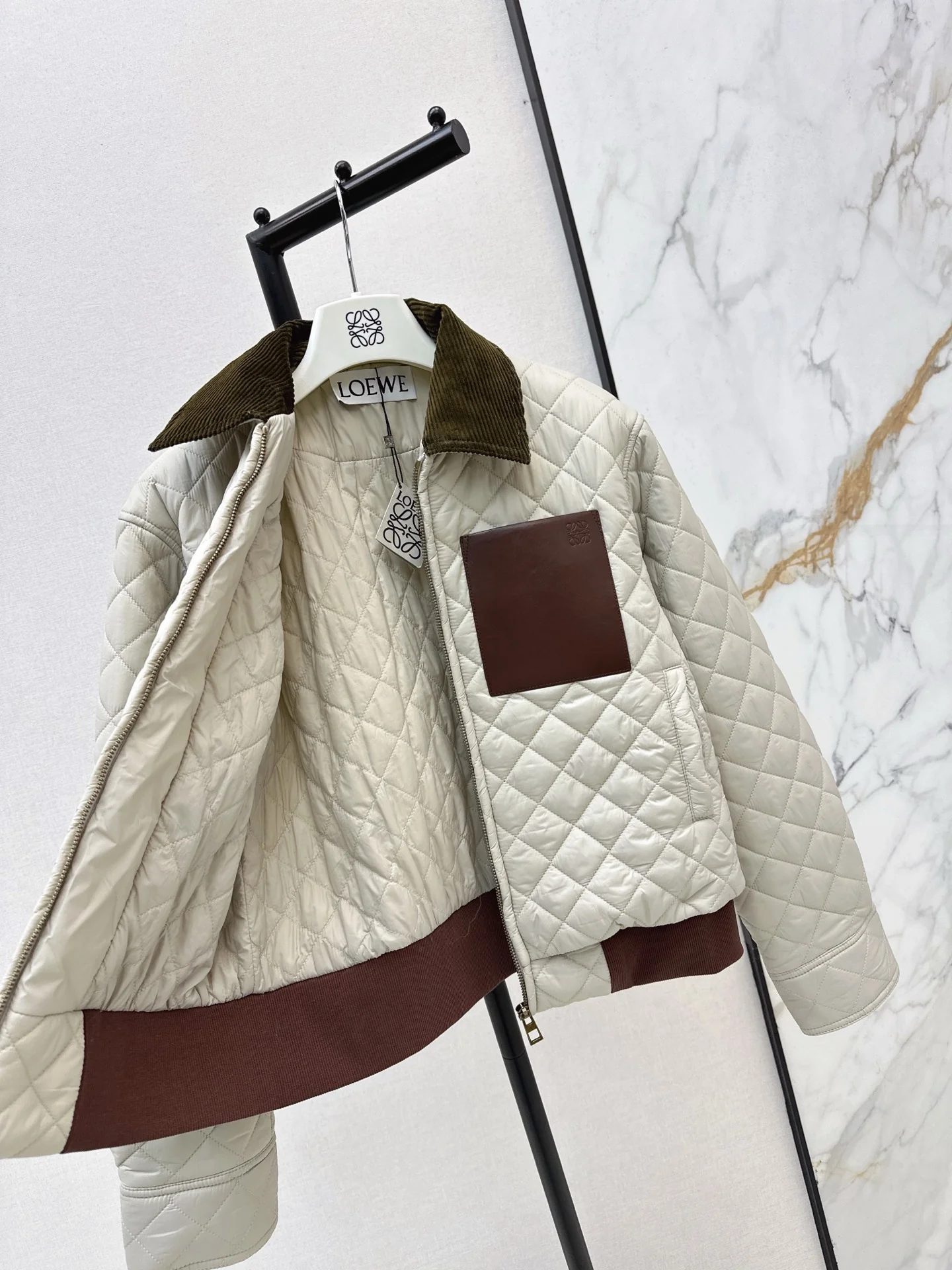 Loe 25fw padded jacket