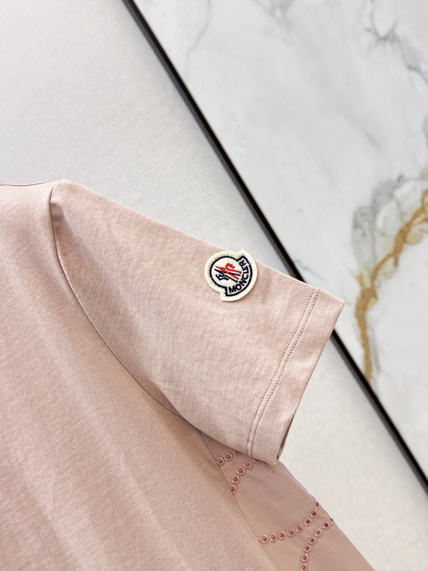 Monc 26ss embroidert t-shirt