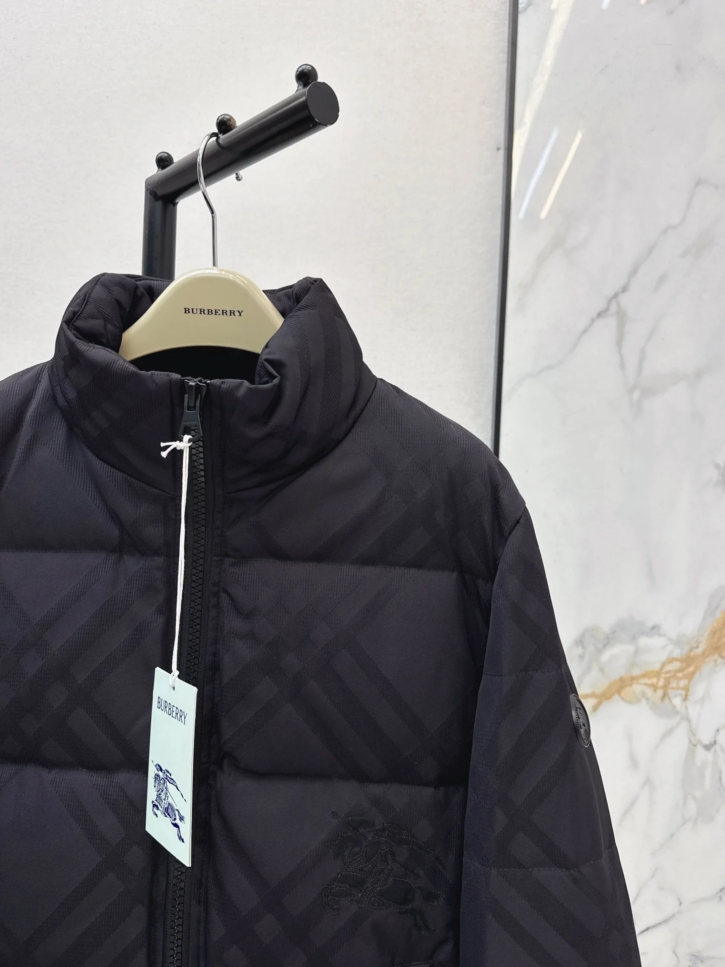 Burb 25fw down jacket