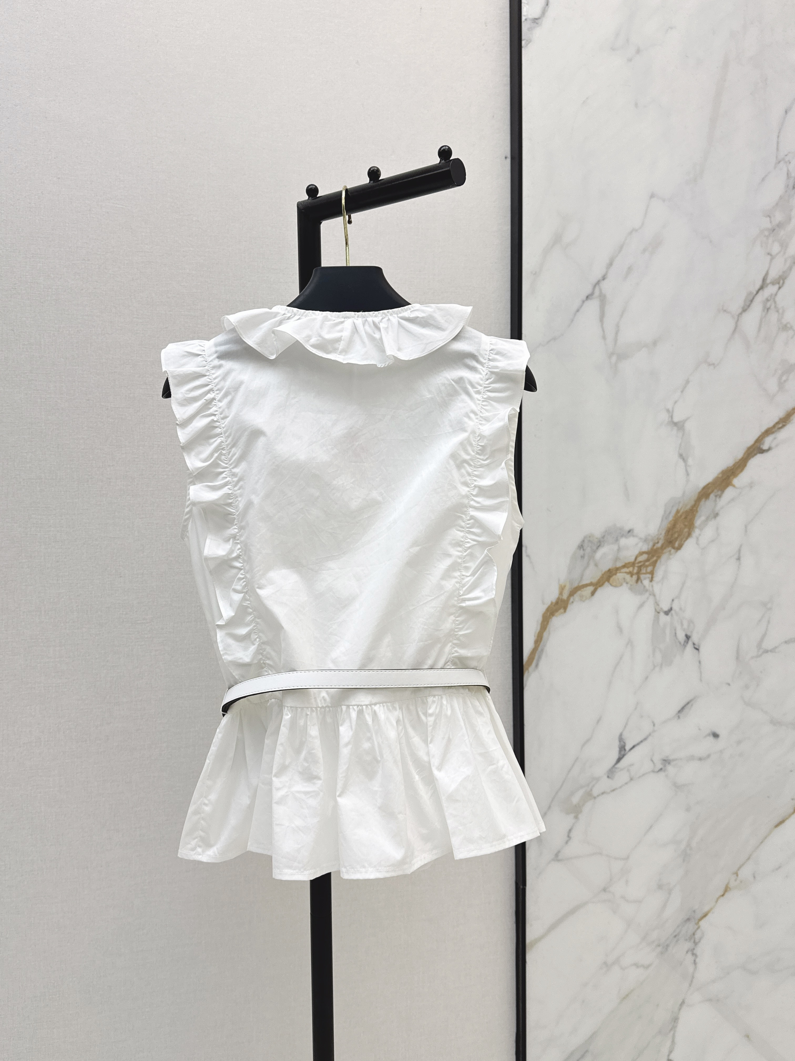 Valen 26ss sleeveless shirt