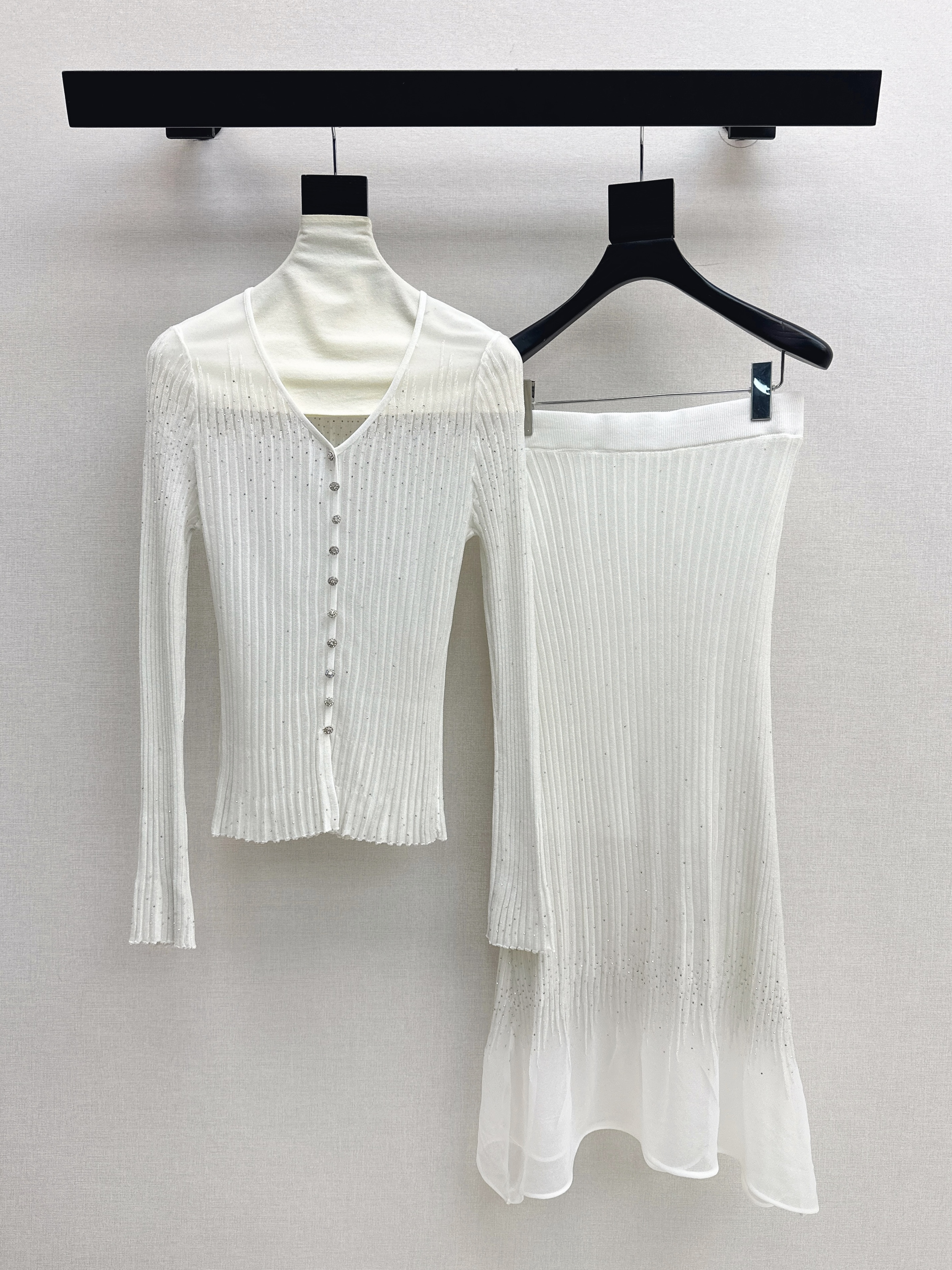 Chan 26ss rhinestone knit suit