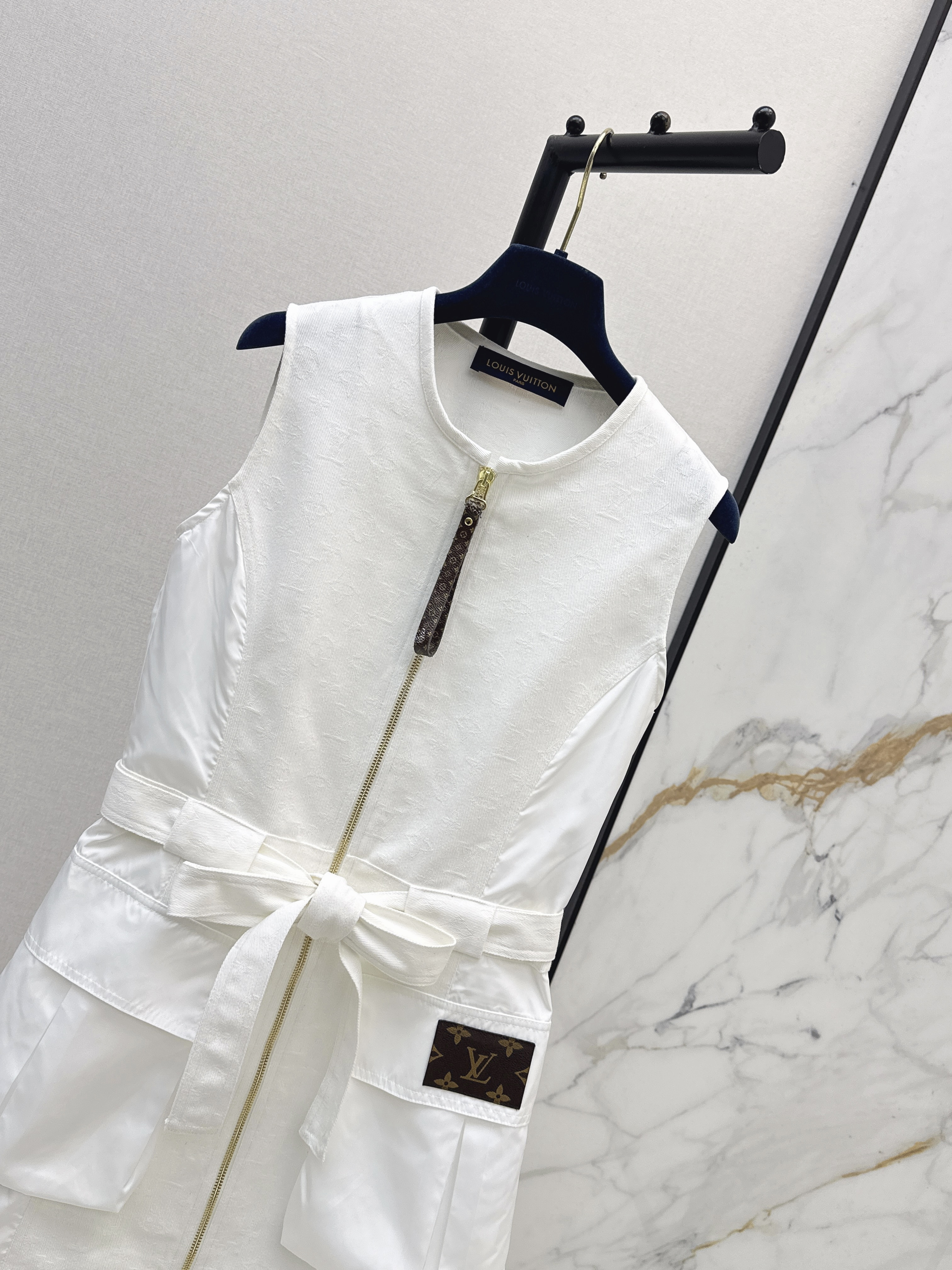 Loui 26ss sleeveless zip-up dress