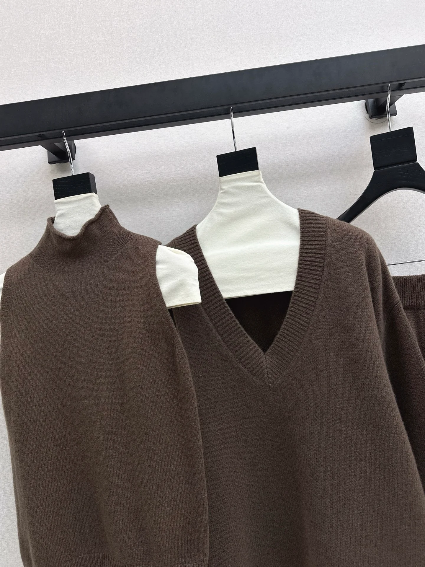 Brun 25fw knit suit sleeveless vest+sweater+pants set