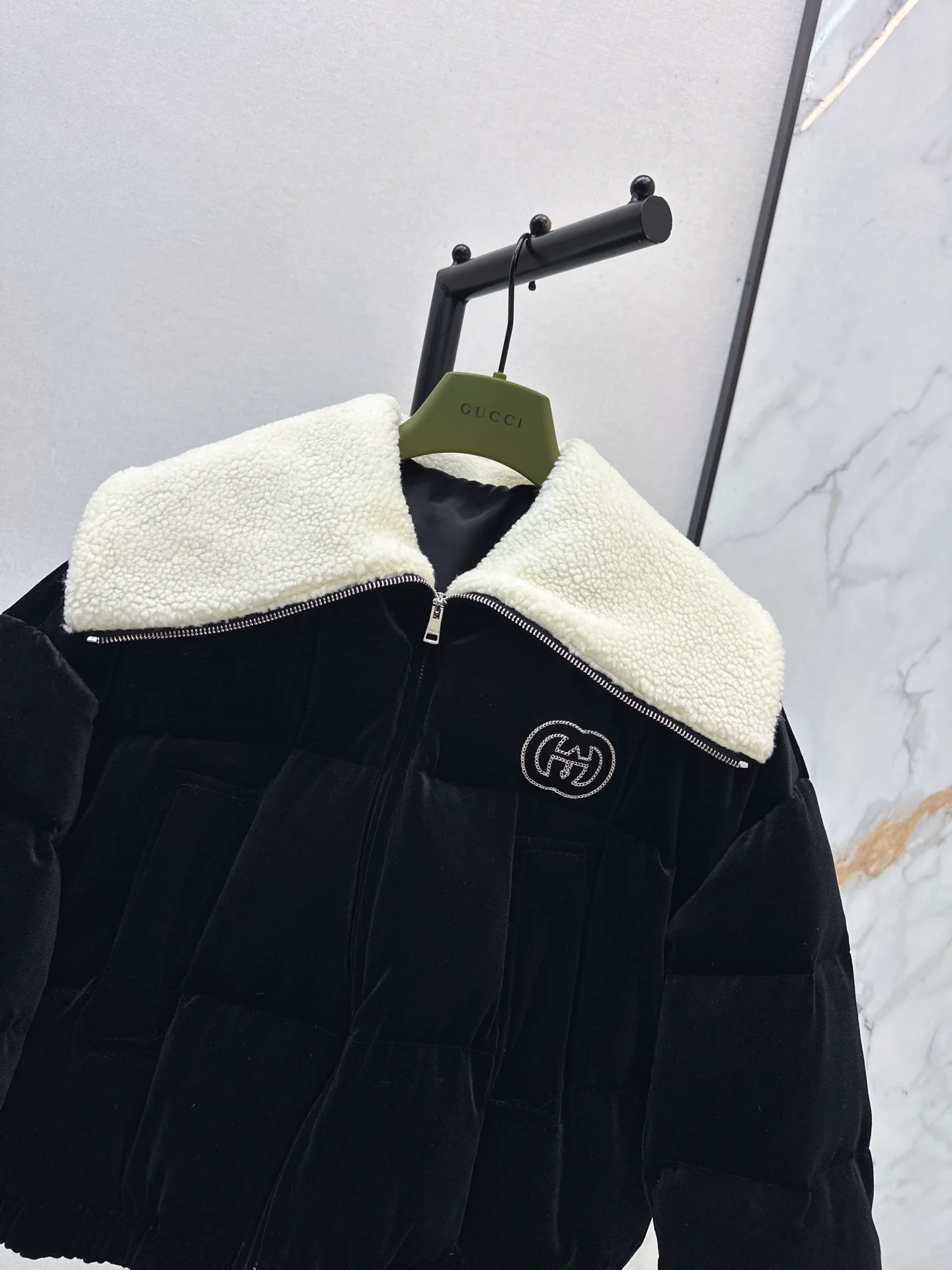 Gucc 25fw velvet down jacket