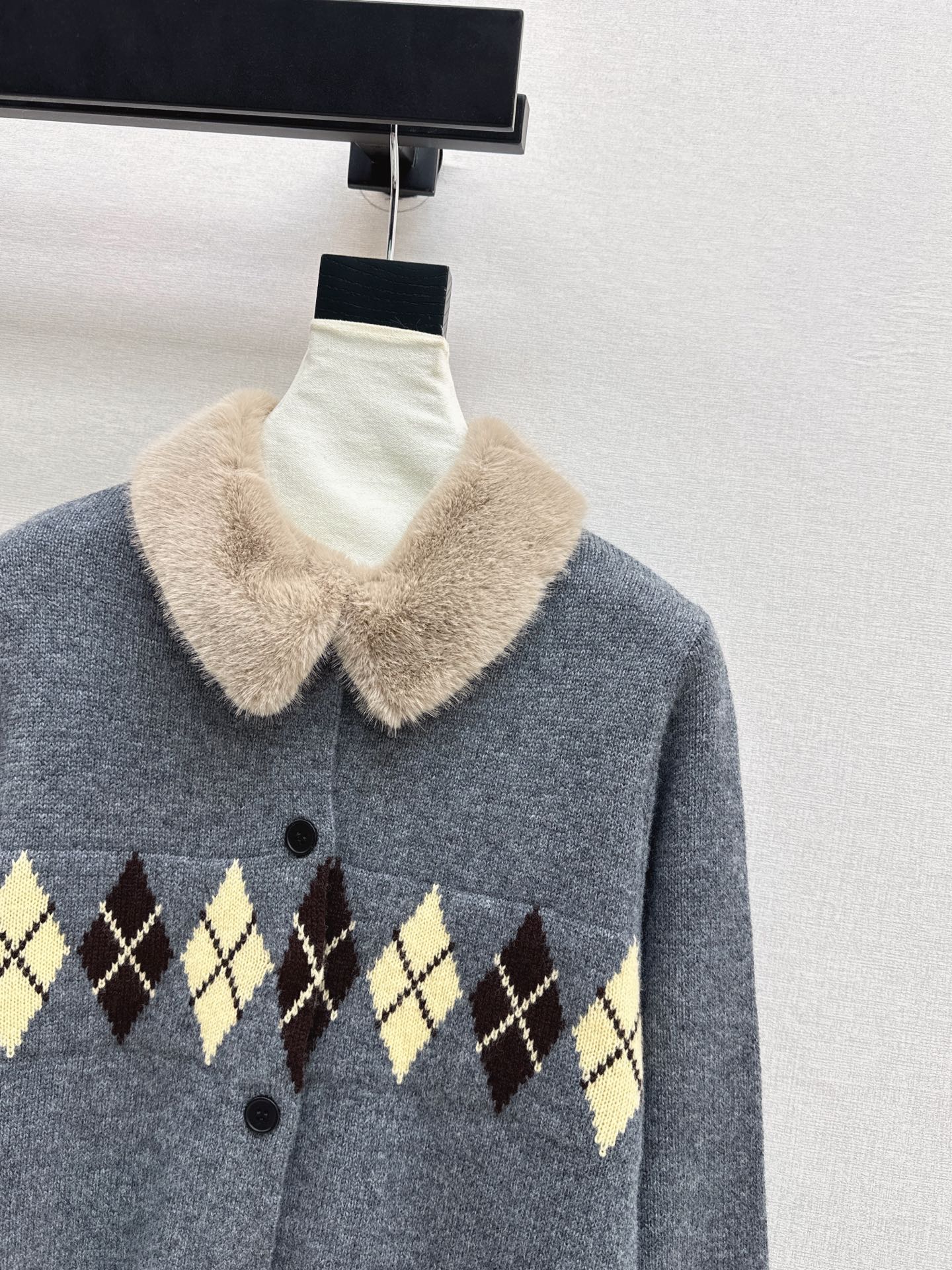 Miu 26ss wool cardigan