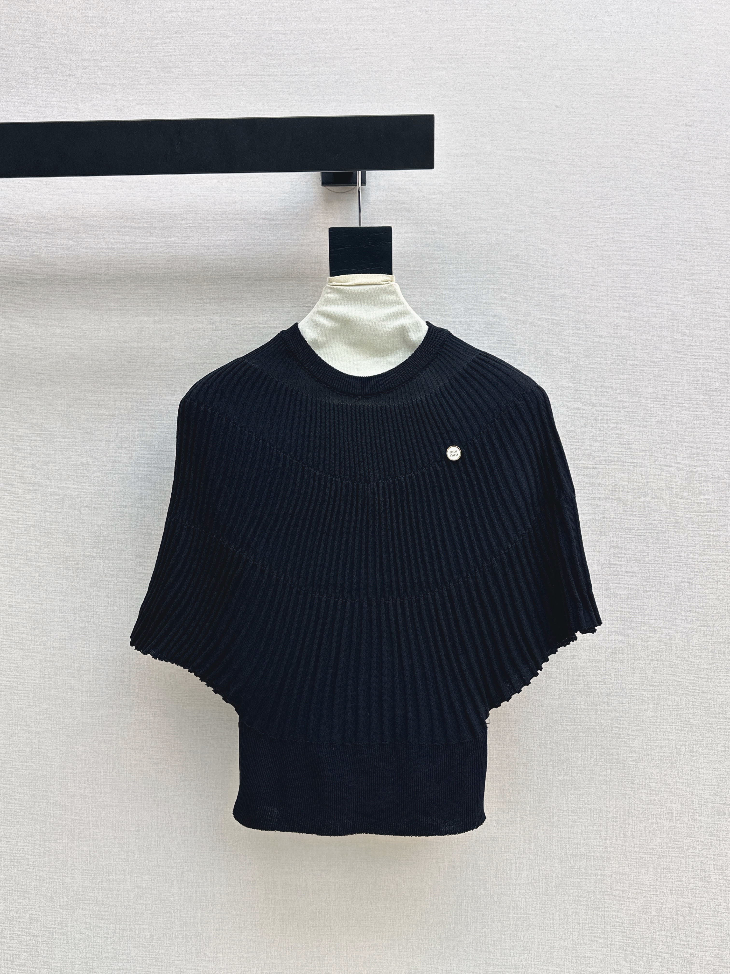 Miu 26ss cape knitwear