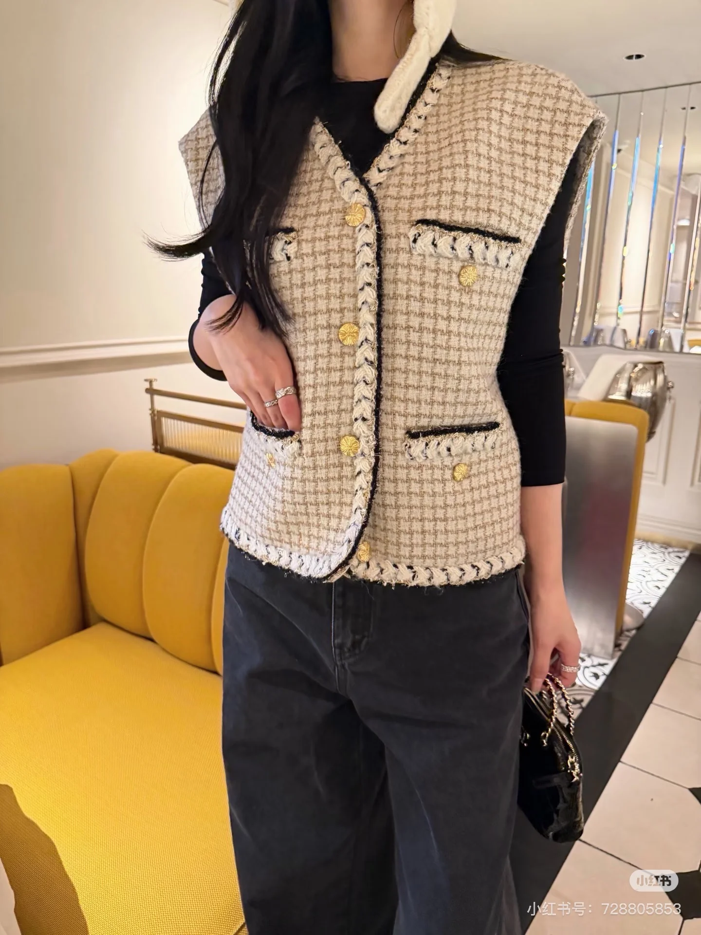 Chan 25fw woven tweed vest