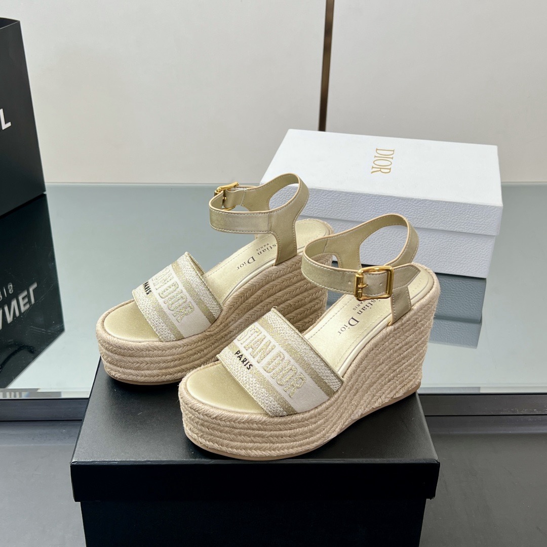 CD 26ss sandals