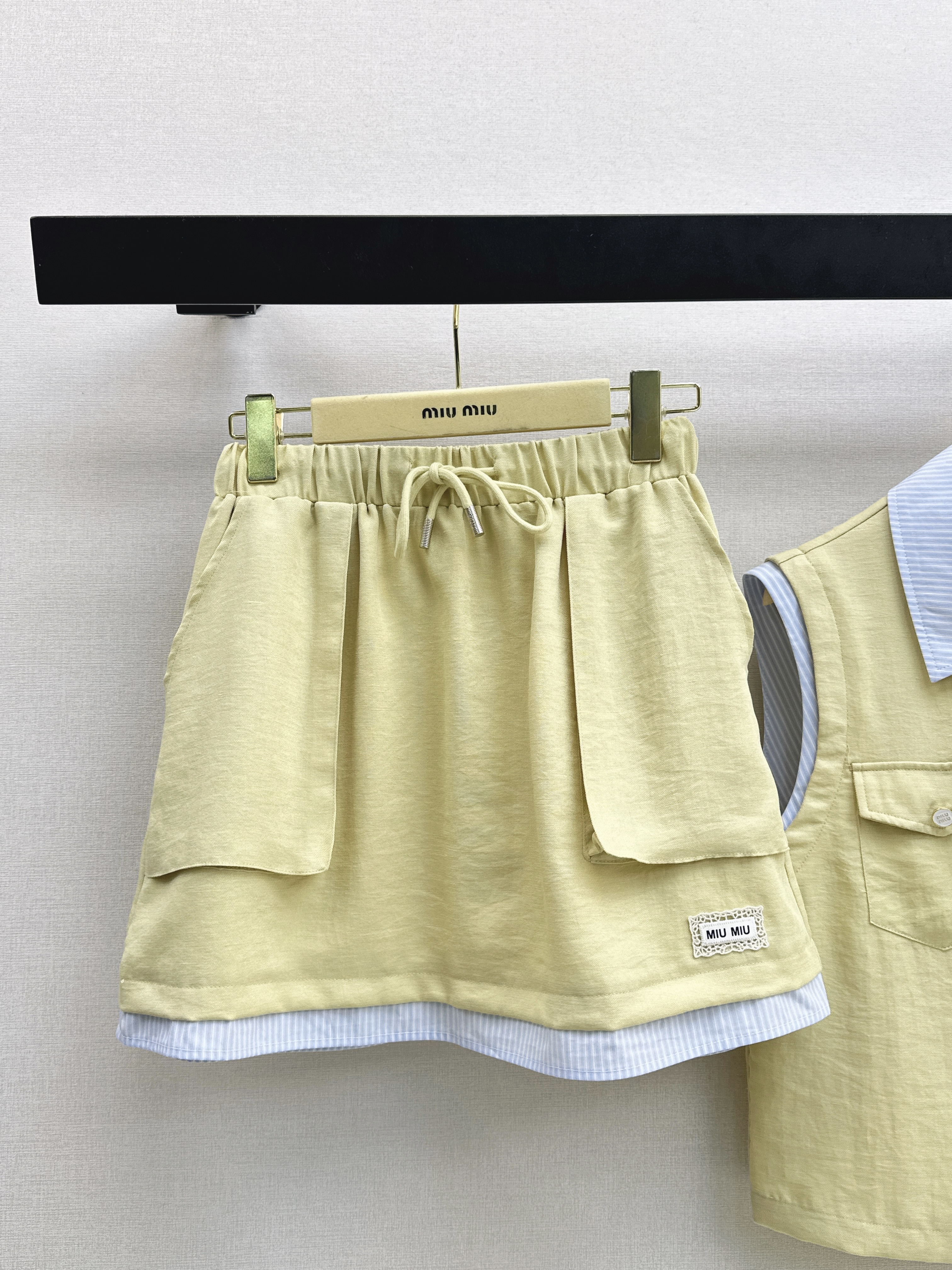 Miu 26ss shirt mini skirt set