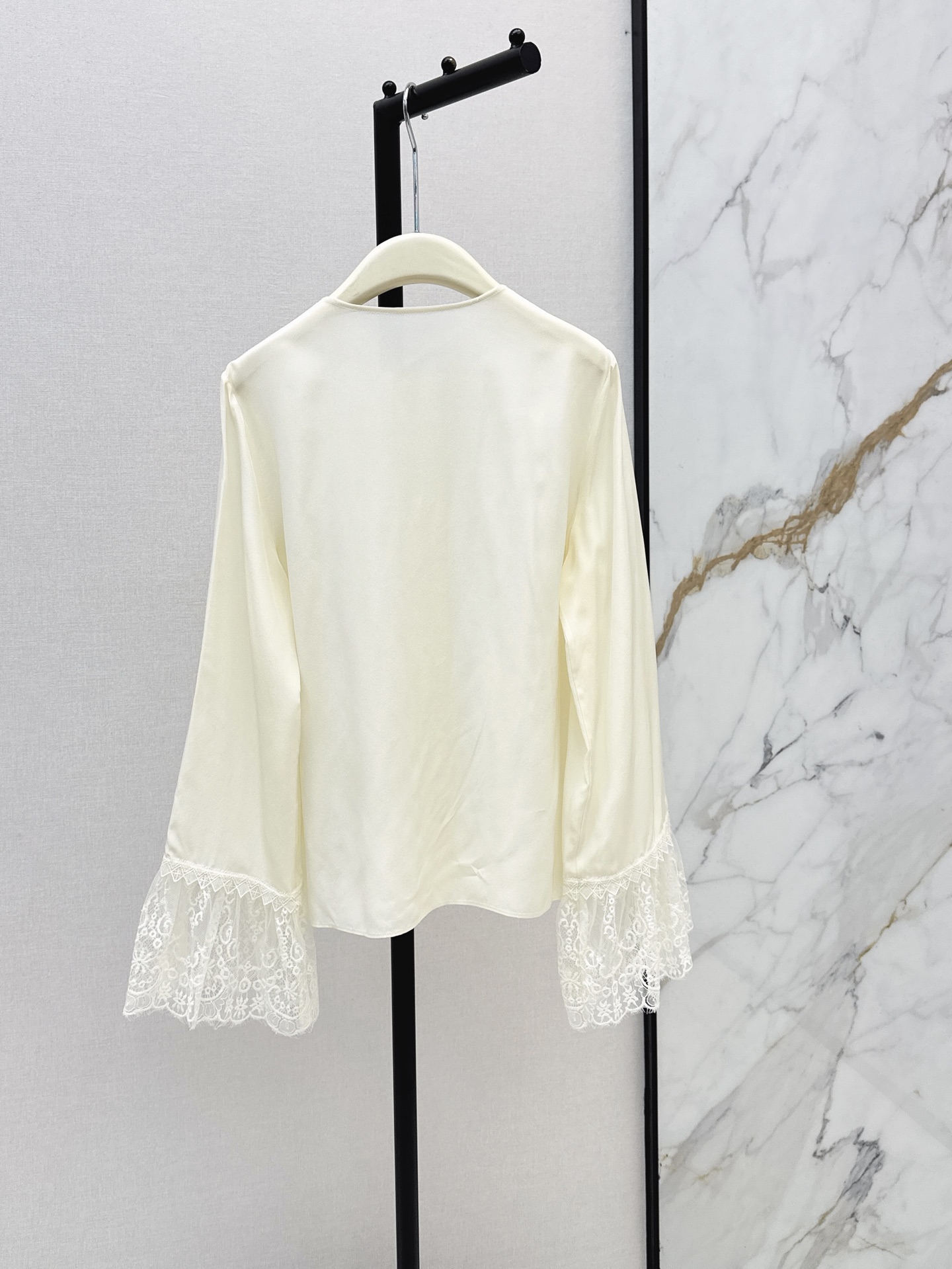 Chol 26ss lace flarel sleeve shirt