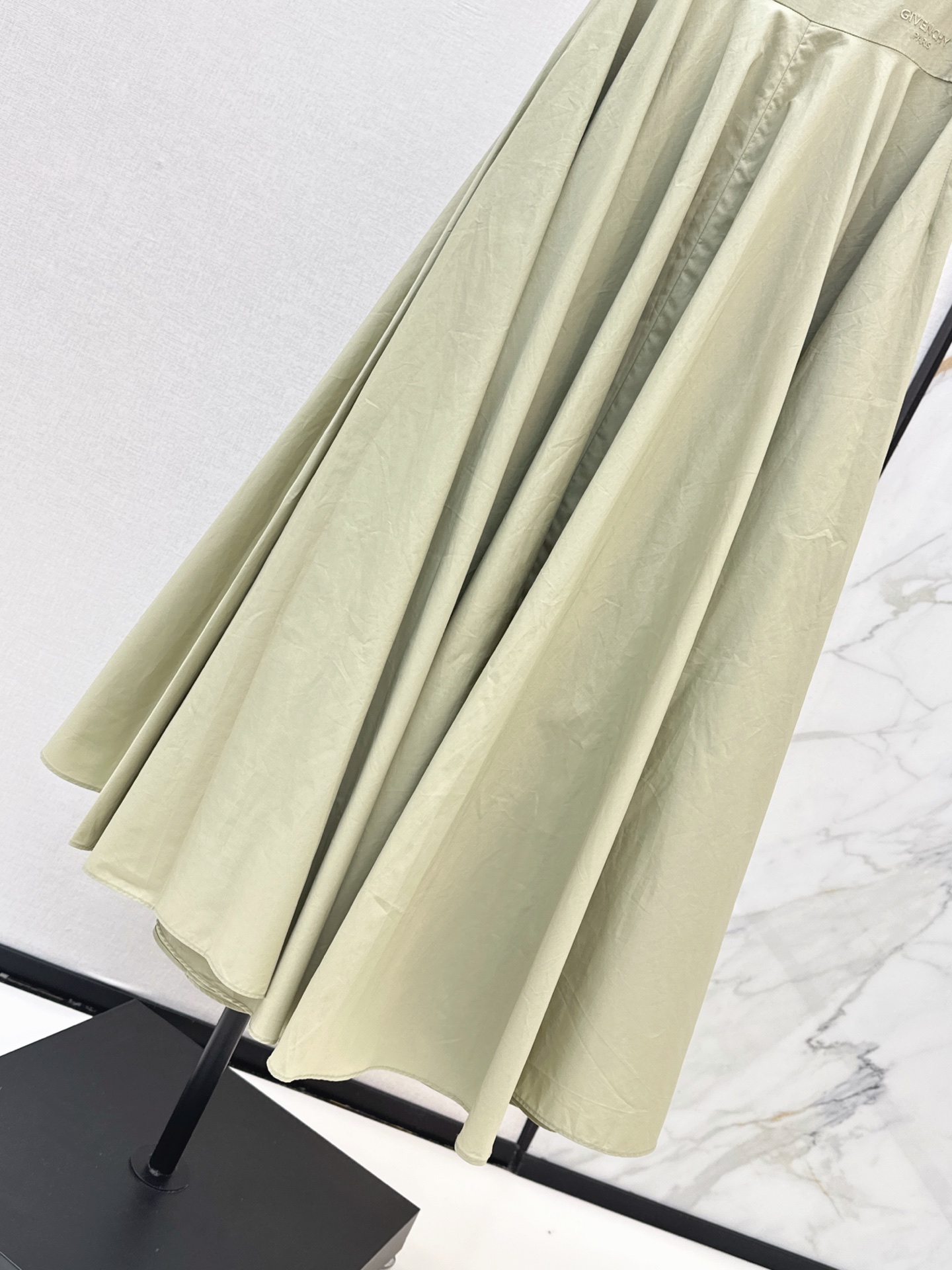 Give 26ss pleated slip dress