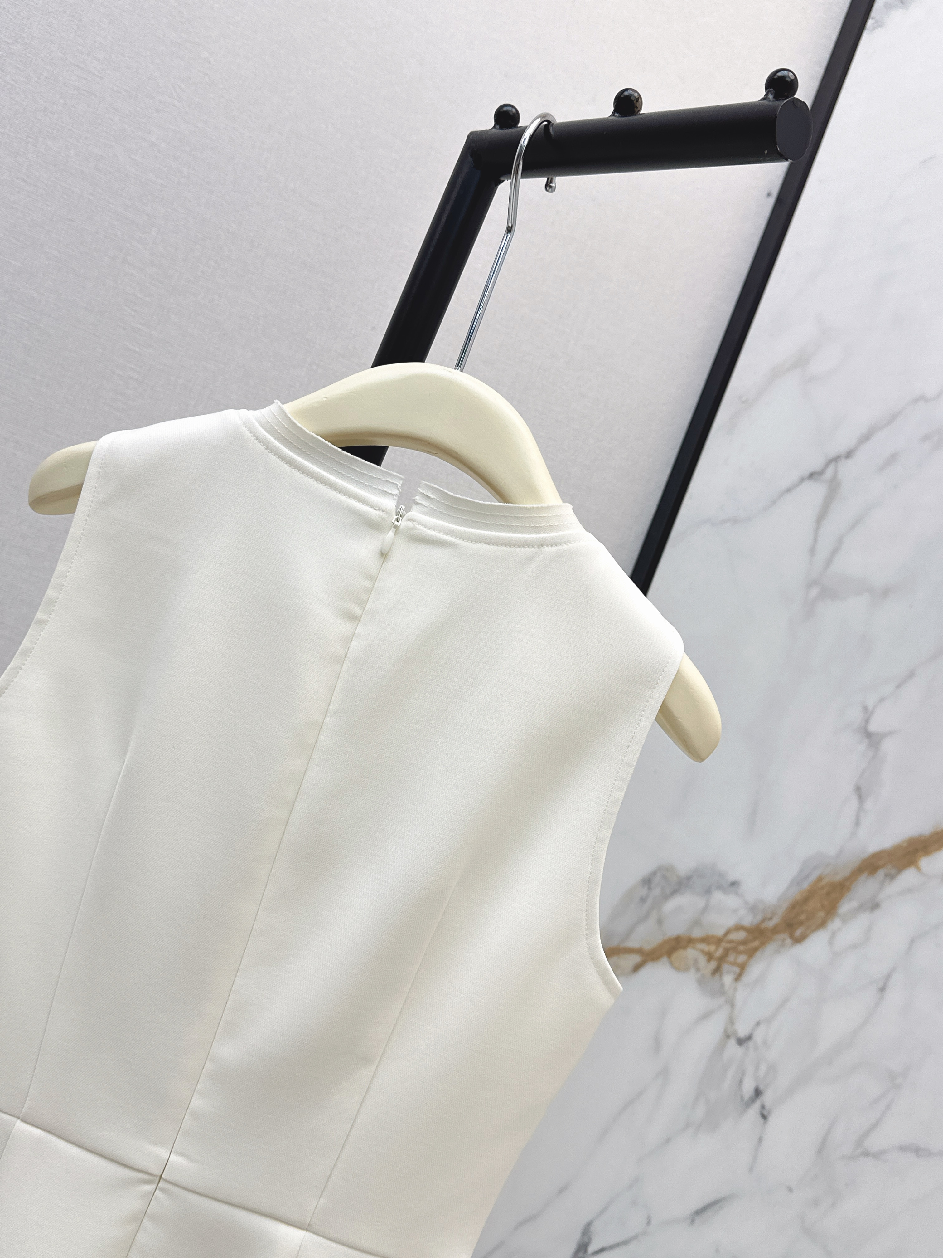 Prad 26ss bow sleeveless dress