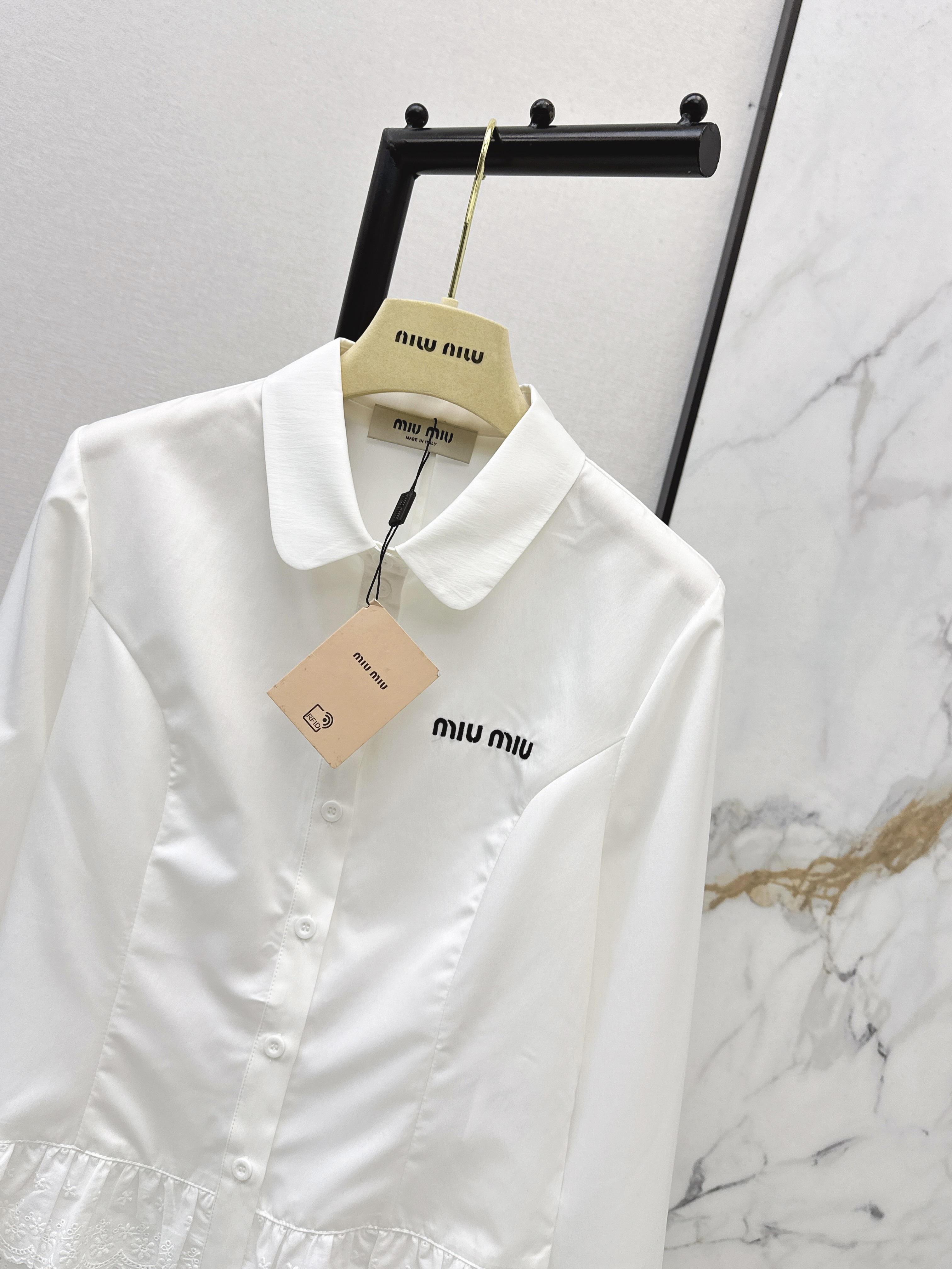 Miu 26ss lace contract shirts