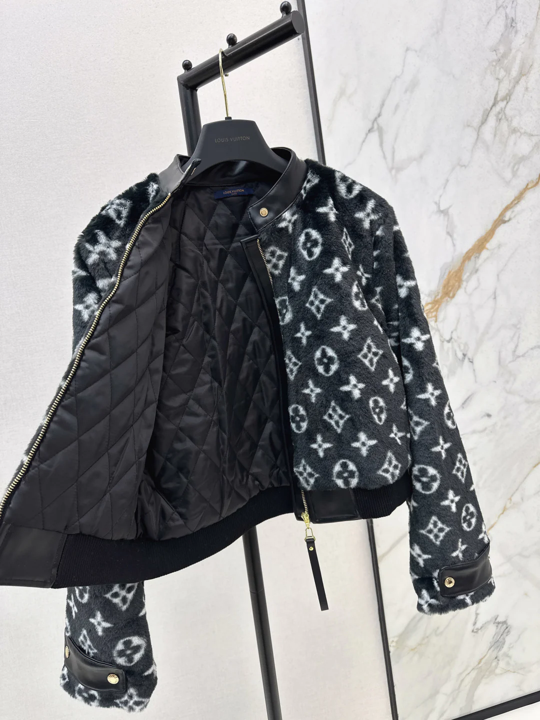 Loui 25fw fleece jacket