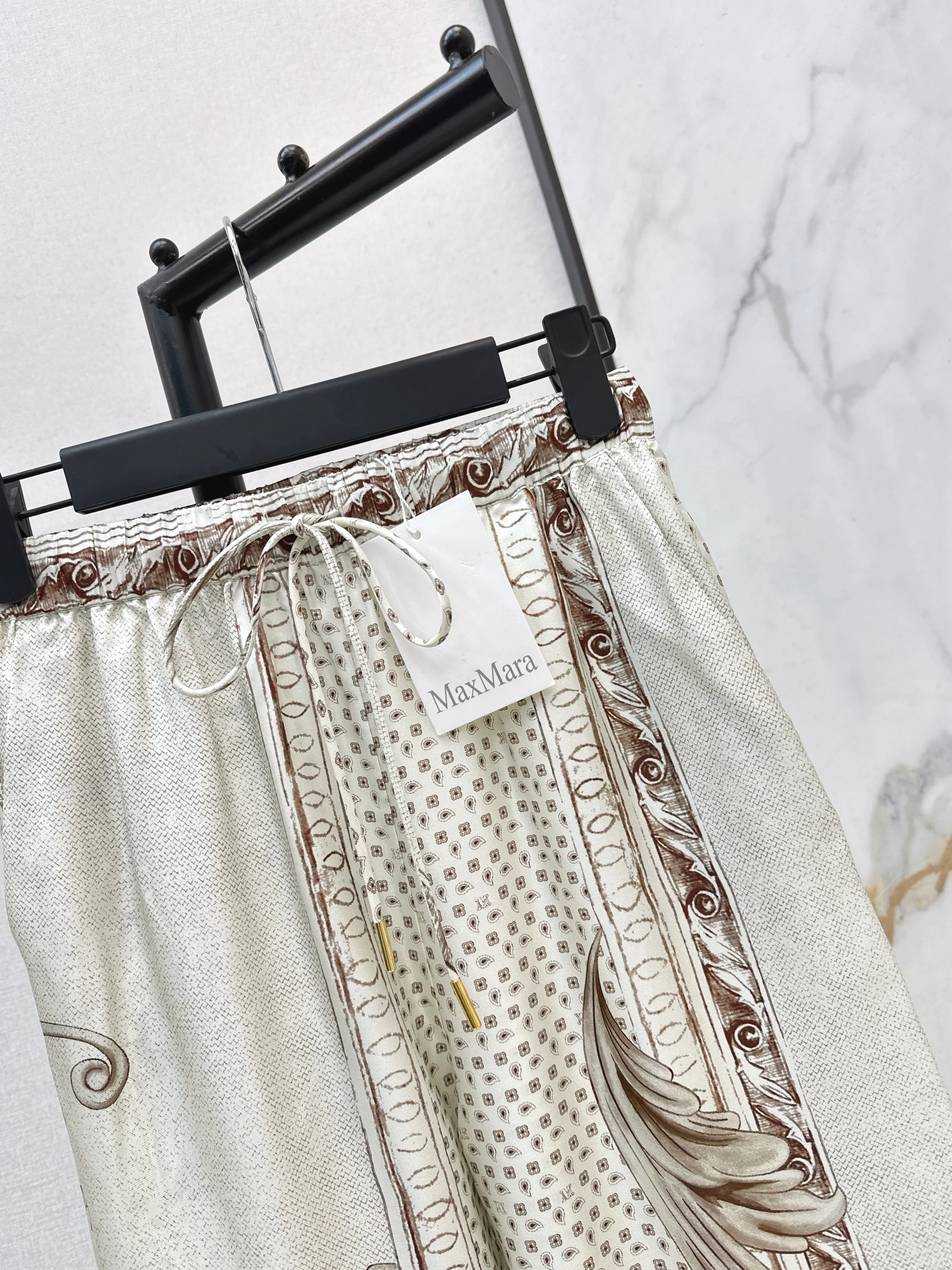 Max 26ss print silk straight pants