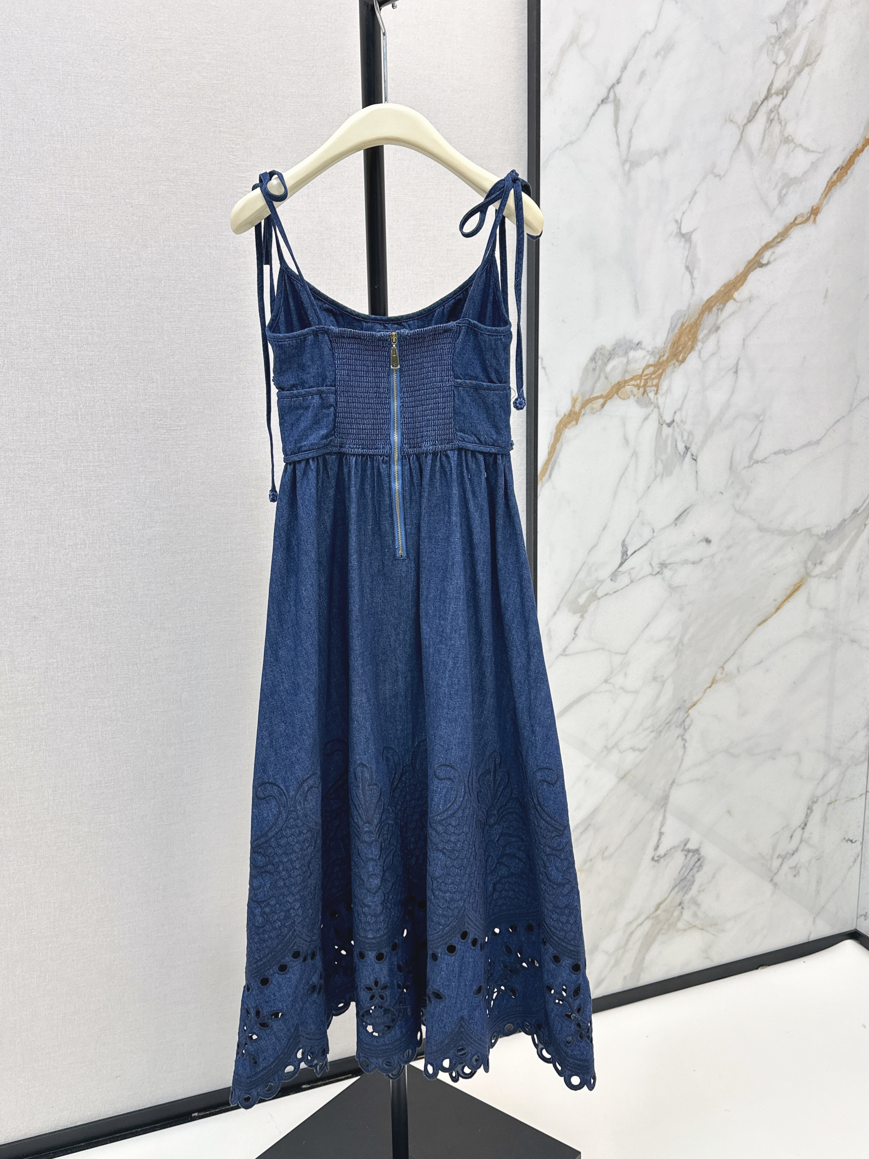 Zimm 26SS Tie-Strap Embroidered Midi Dress