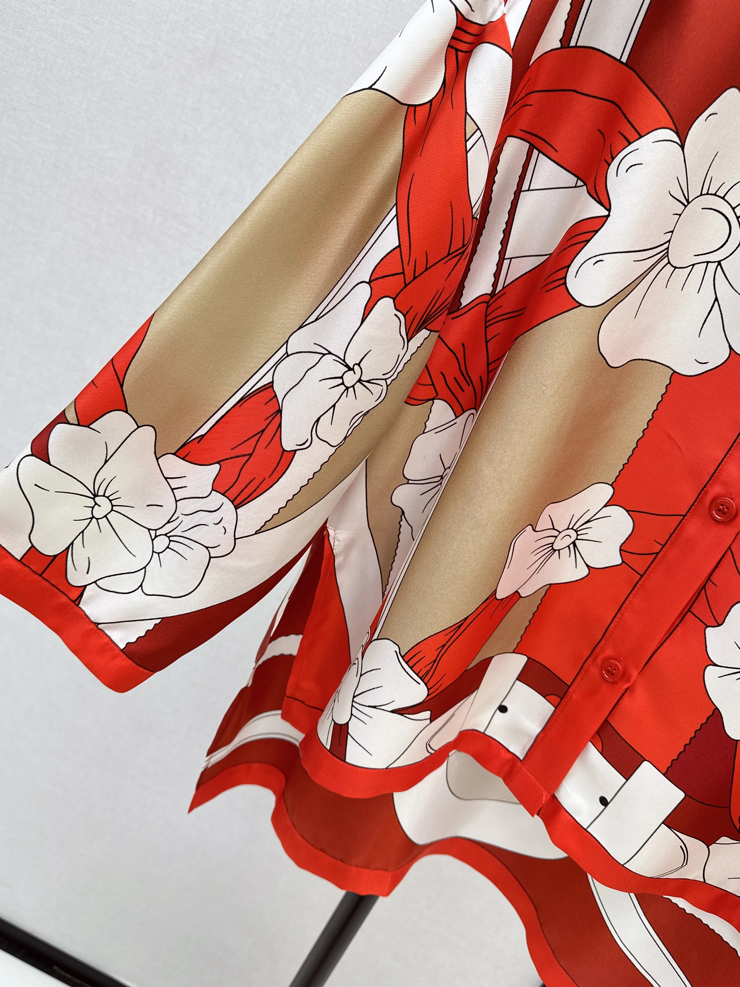 Herm 26ss floral print shirts