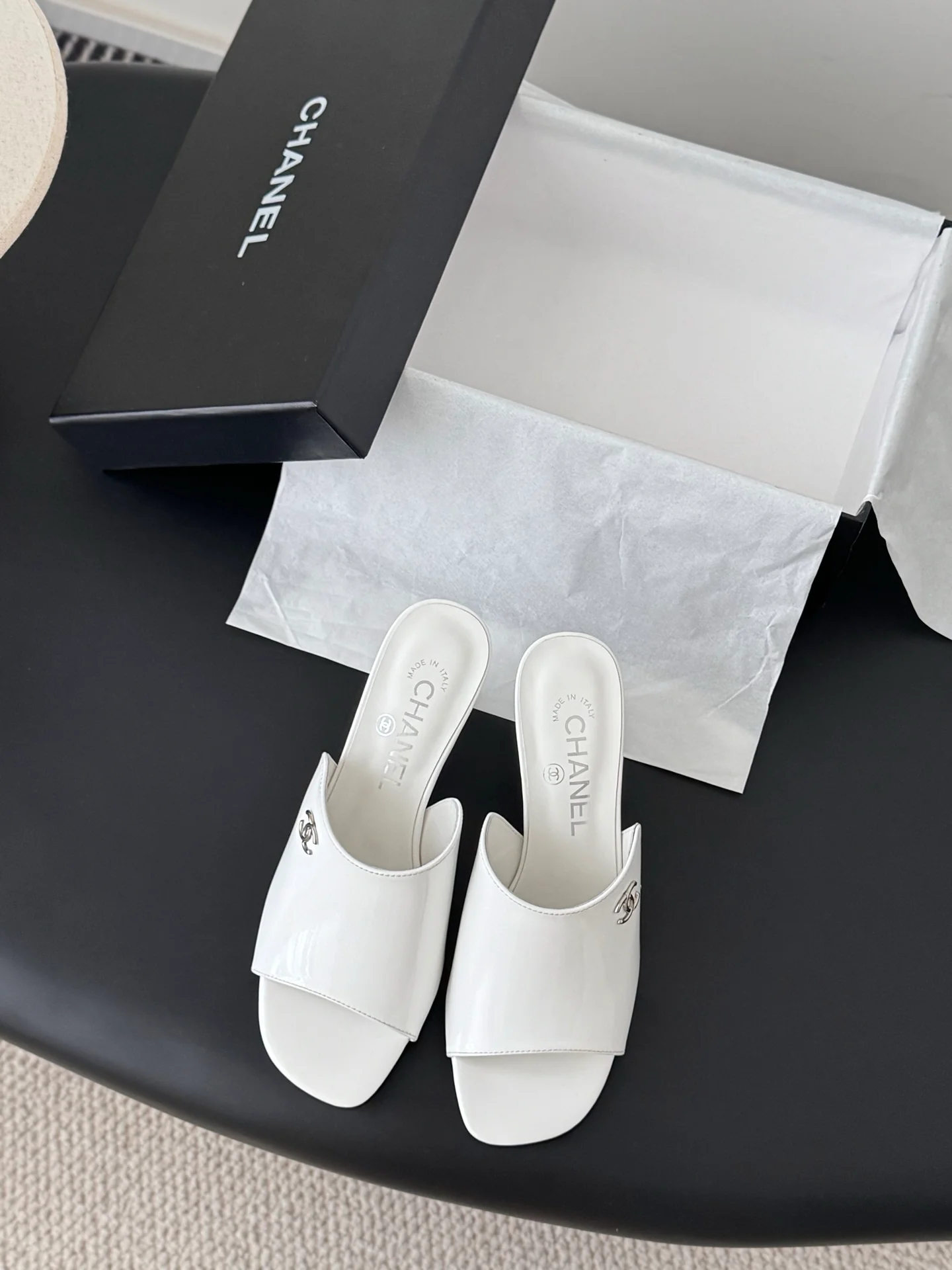 Chan 25fw kitten slides sandals