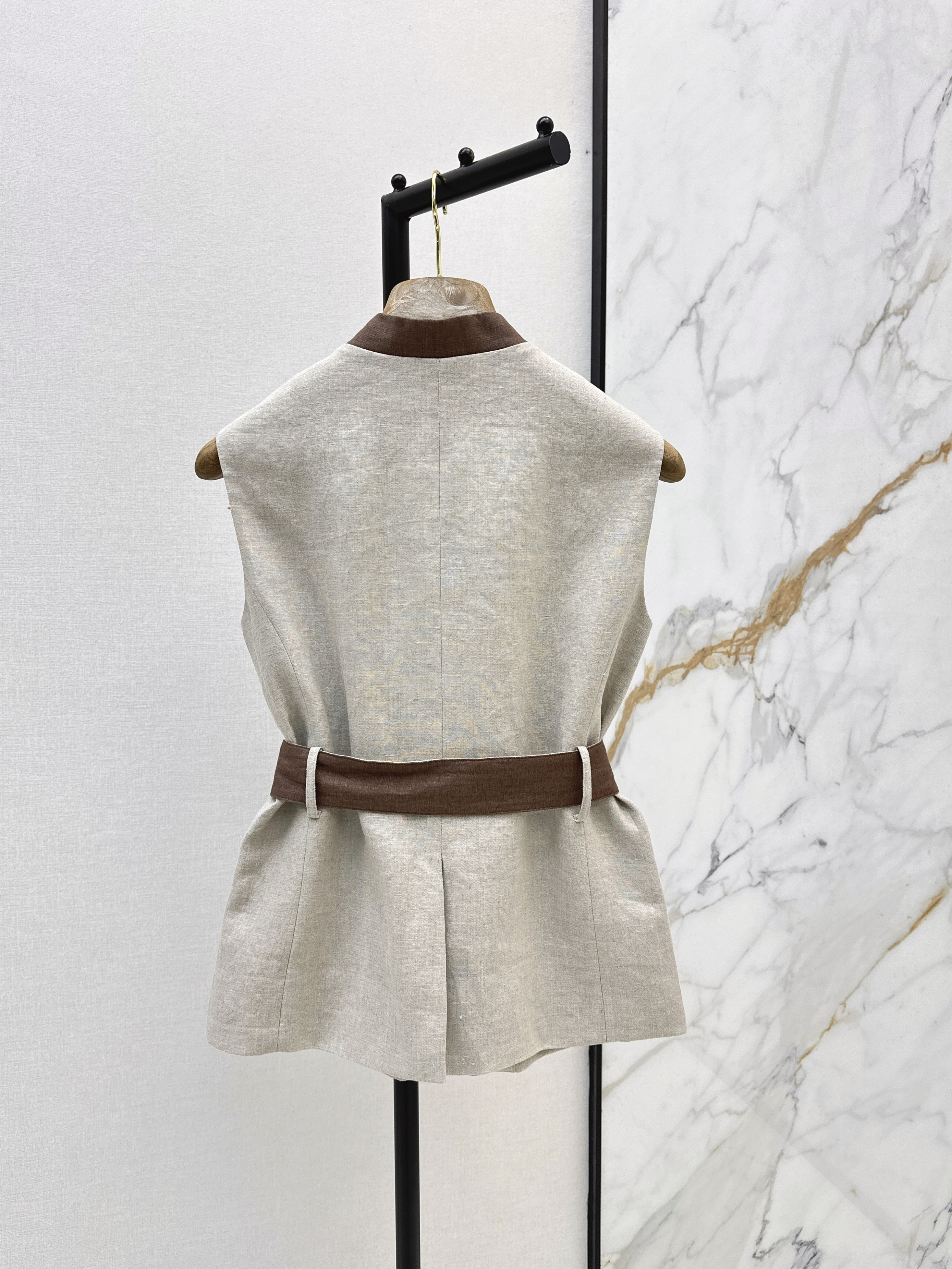 Brun 26ss sleeveless belted vest top