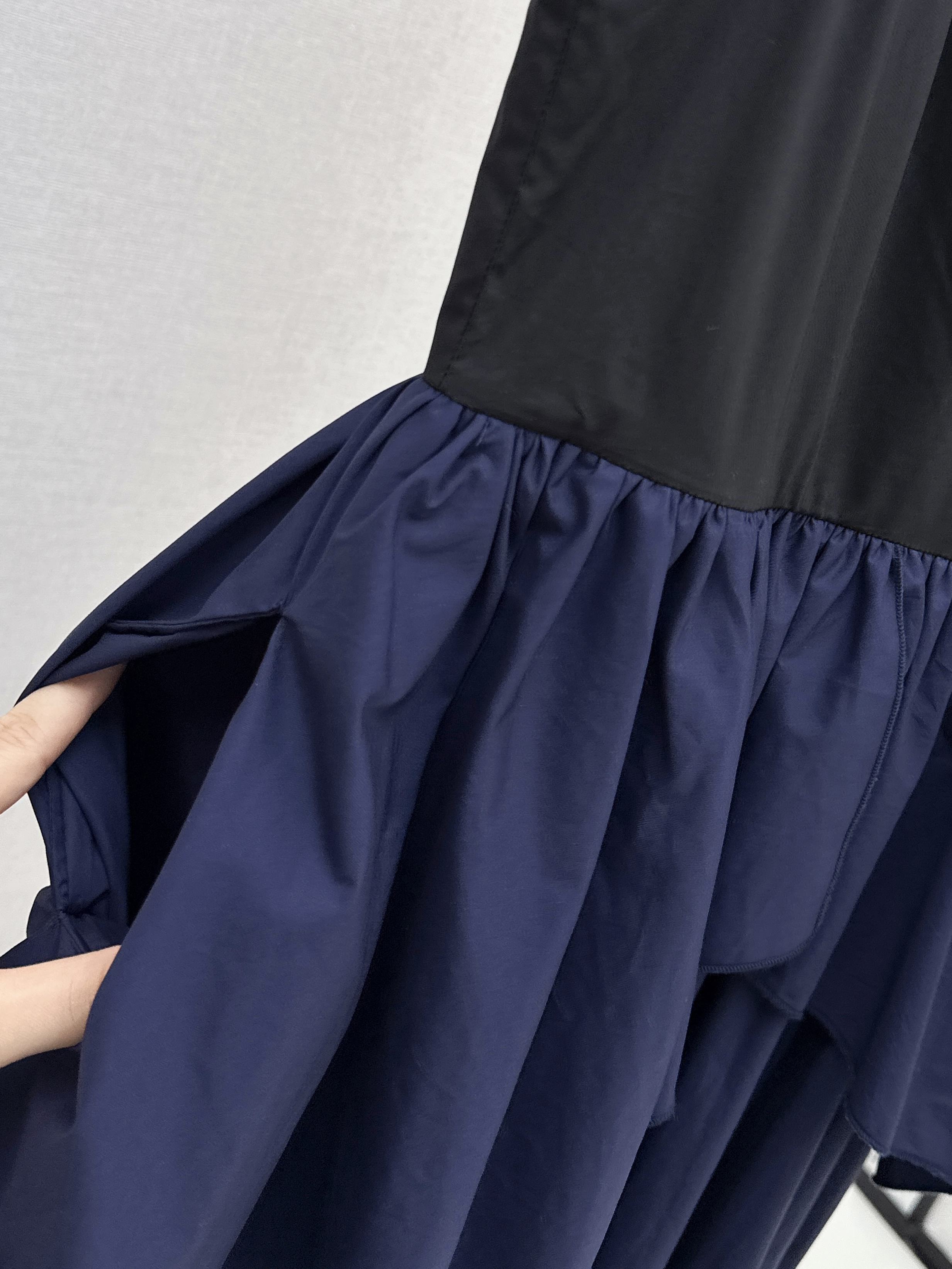 Loe 26ss Sleeveless Ruffle Midi Dress