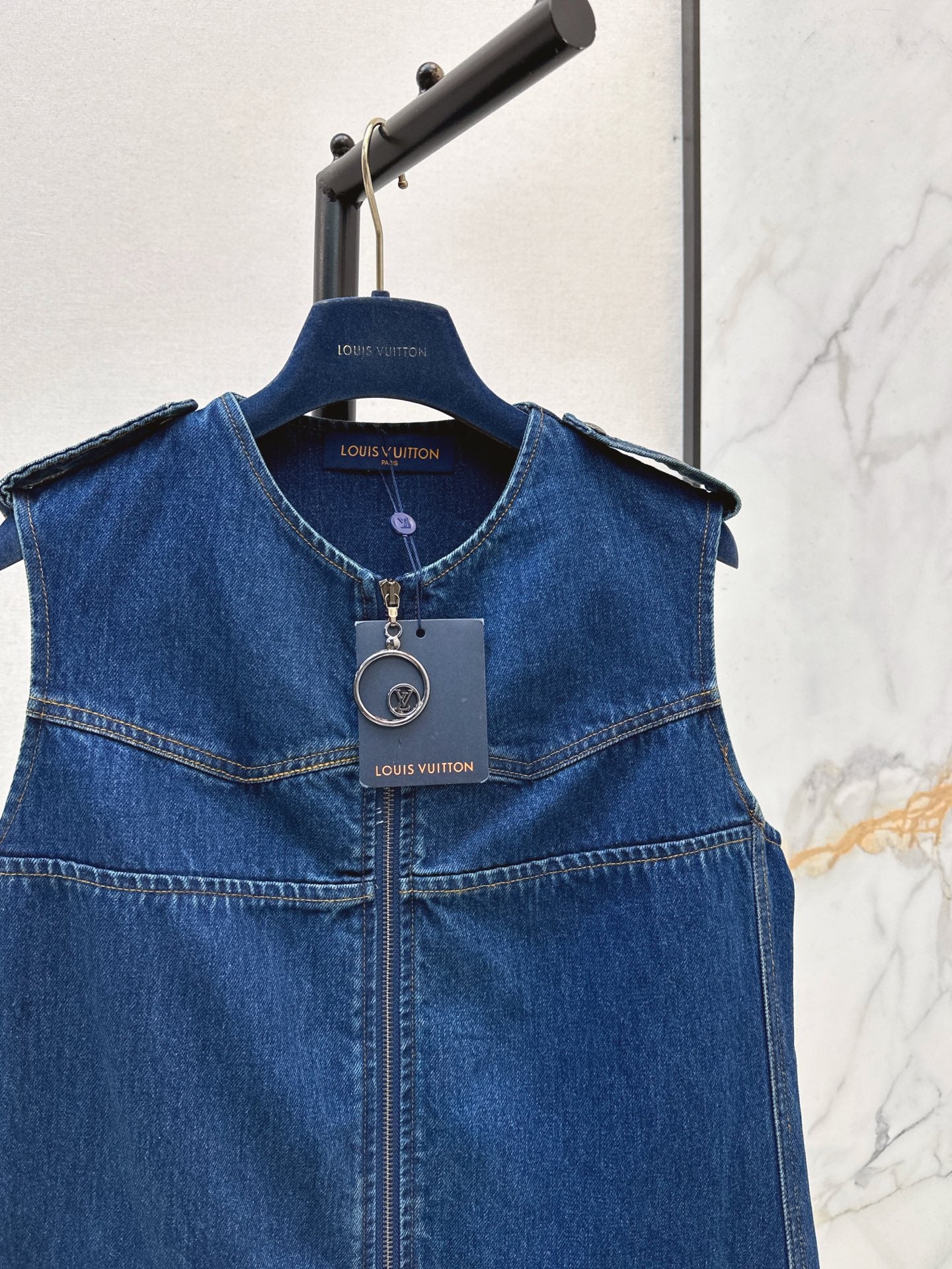 Louis 25fw sleeveless denim dress