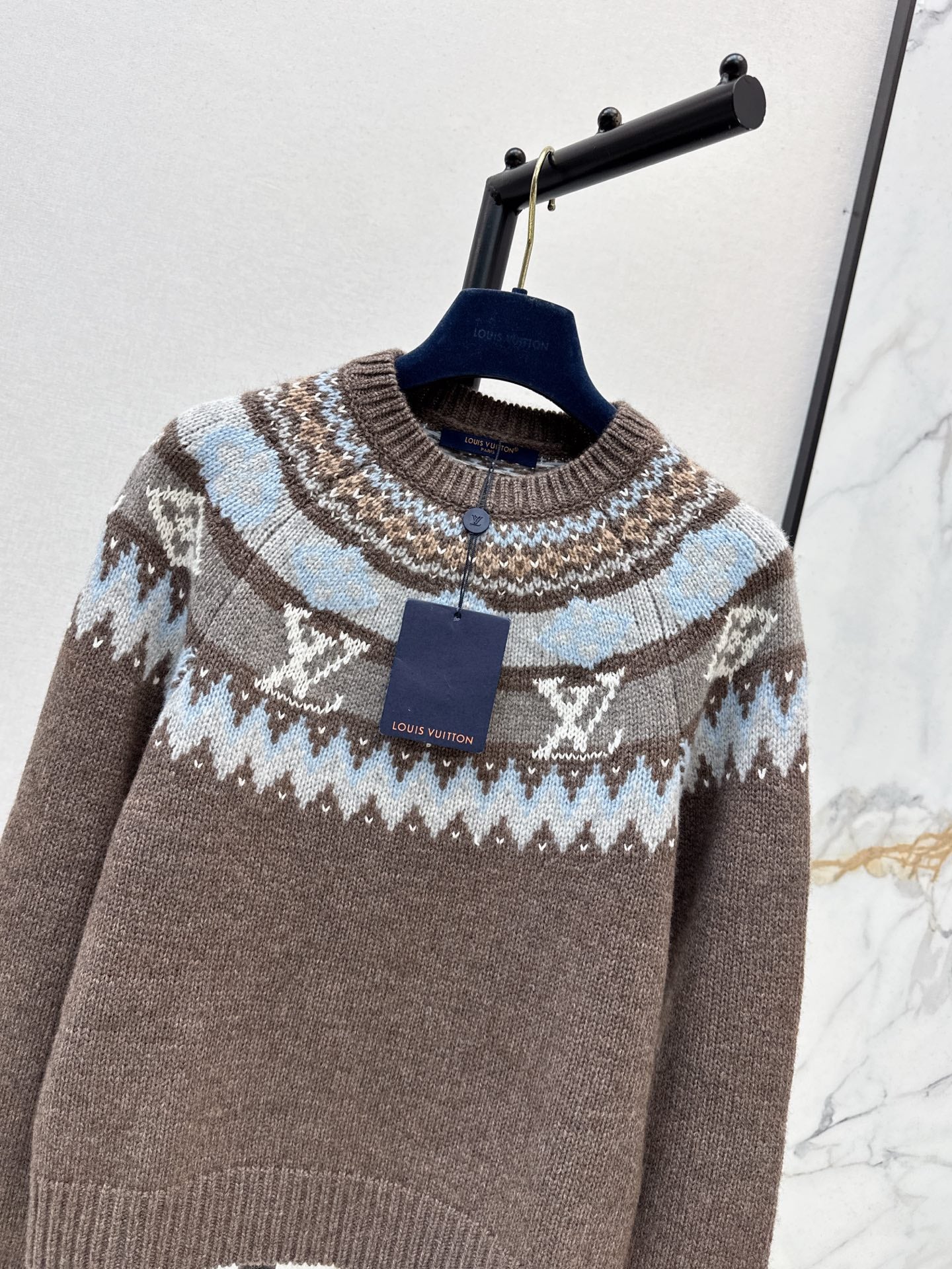 Loui 25fw wool sweater
