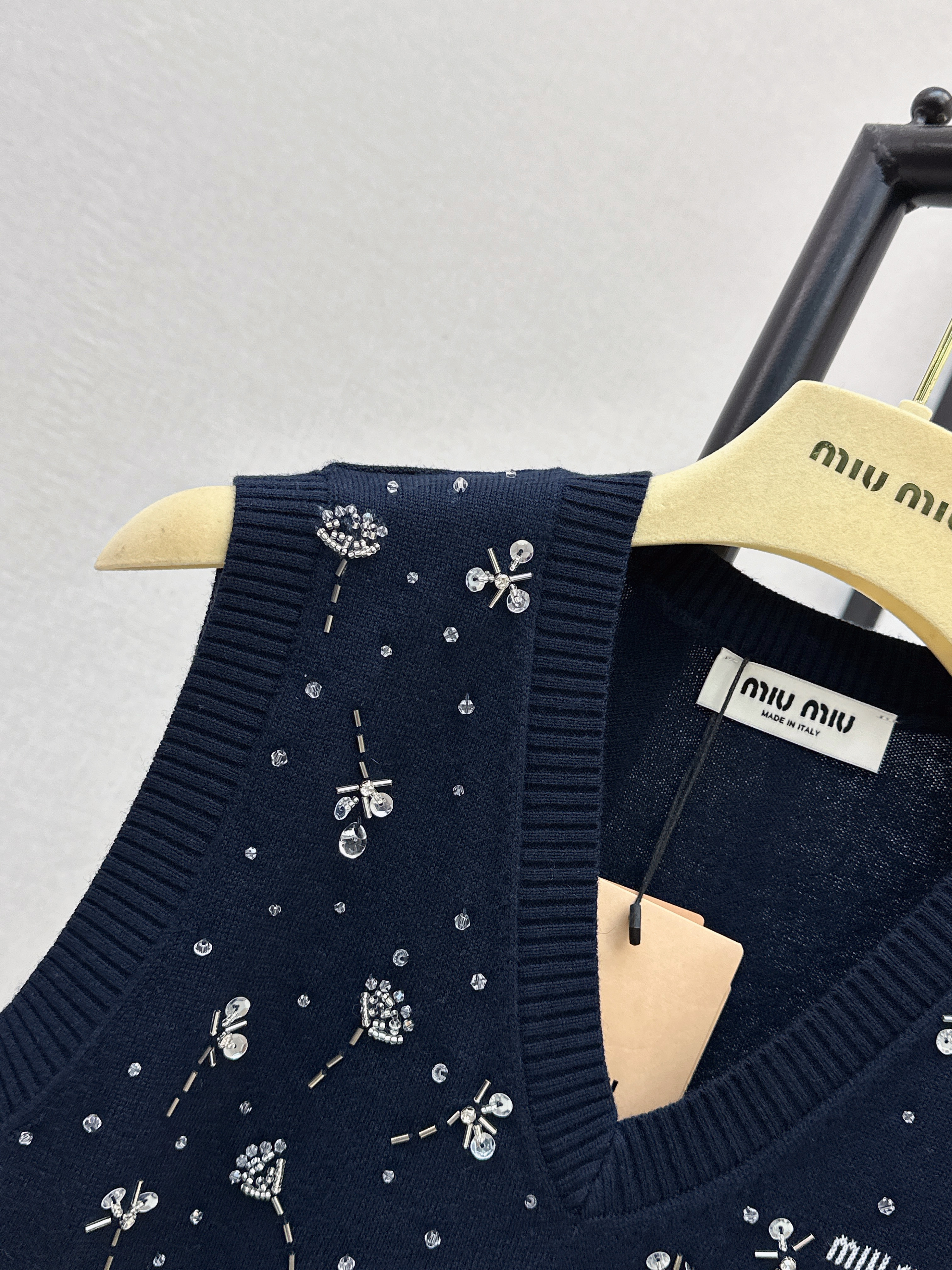 Miu 26ss beading knit vest