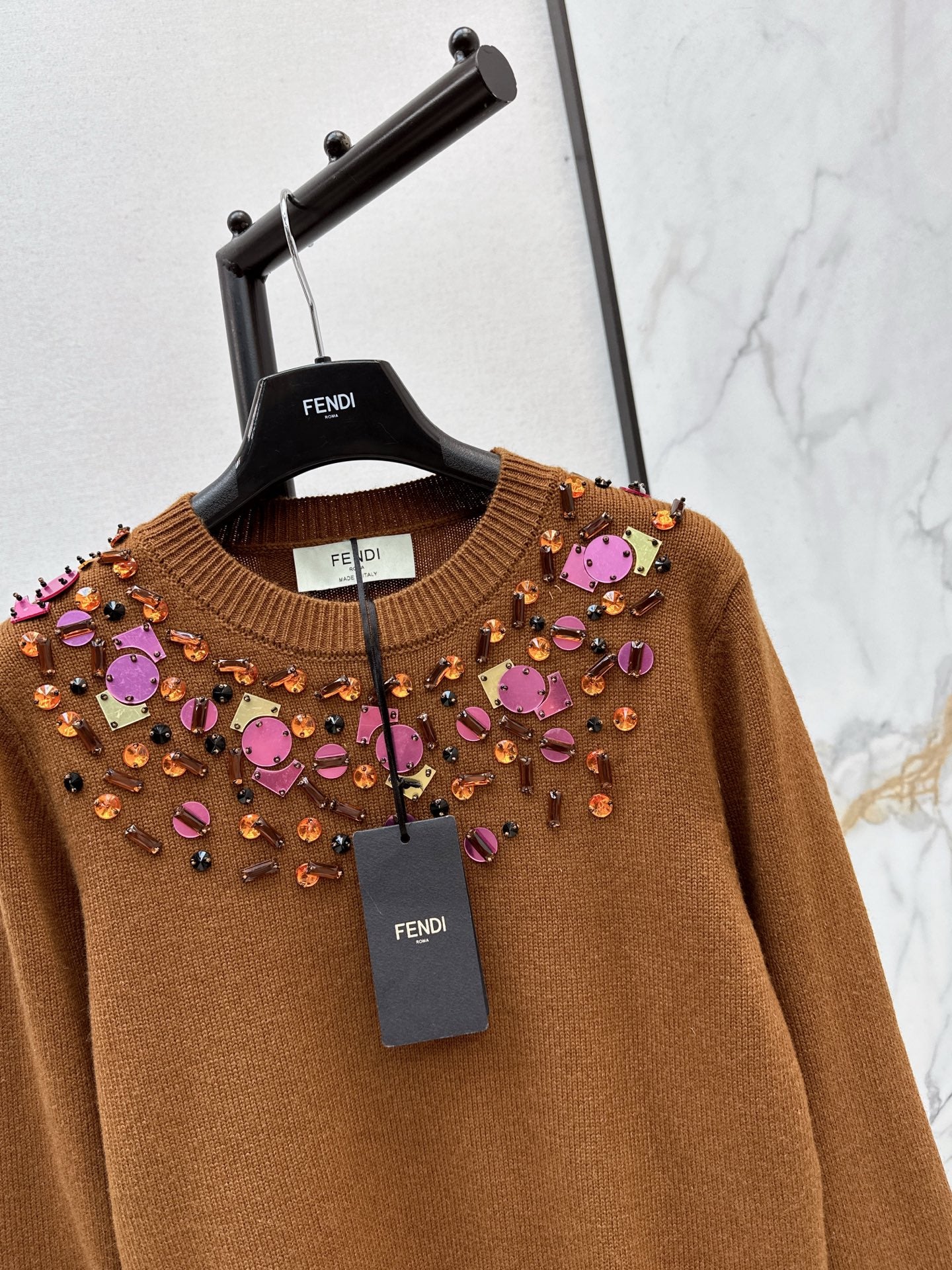 Fend 25fw embroidery sweater