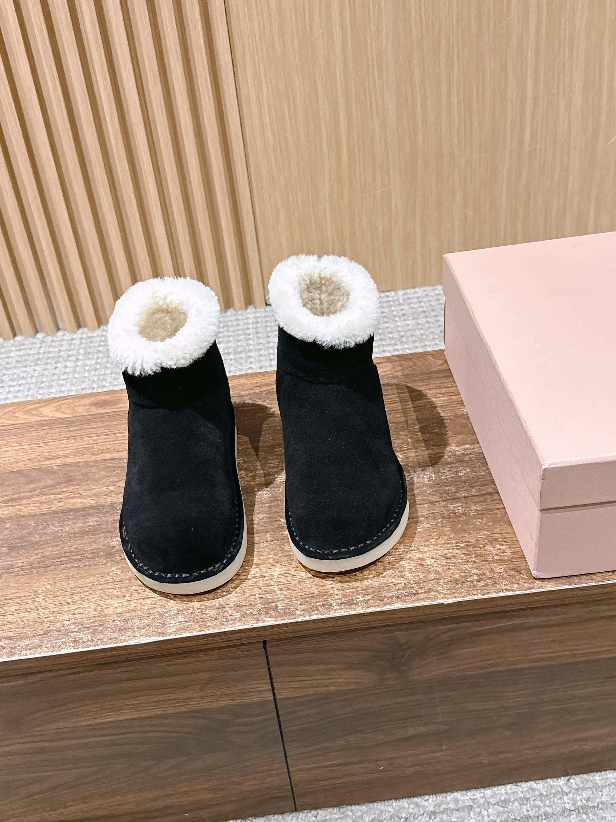 Miu 25fw insulated boots