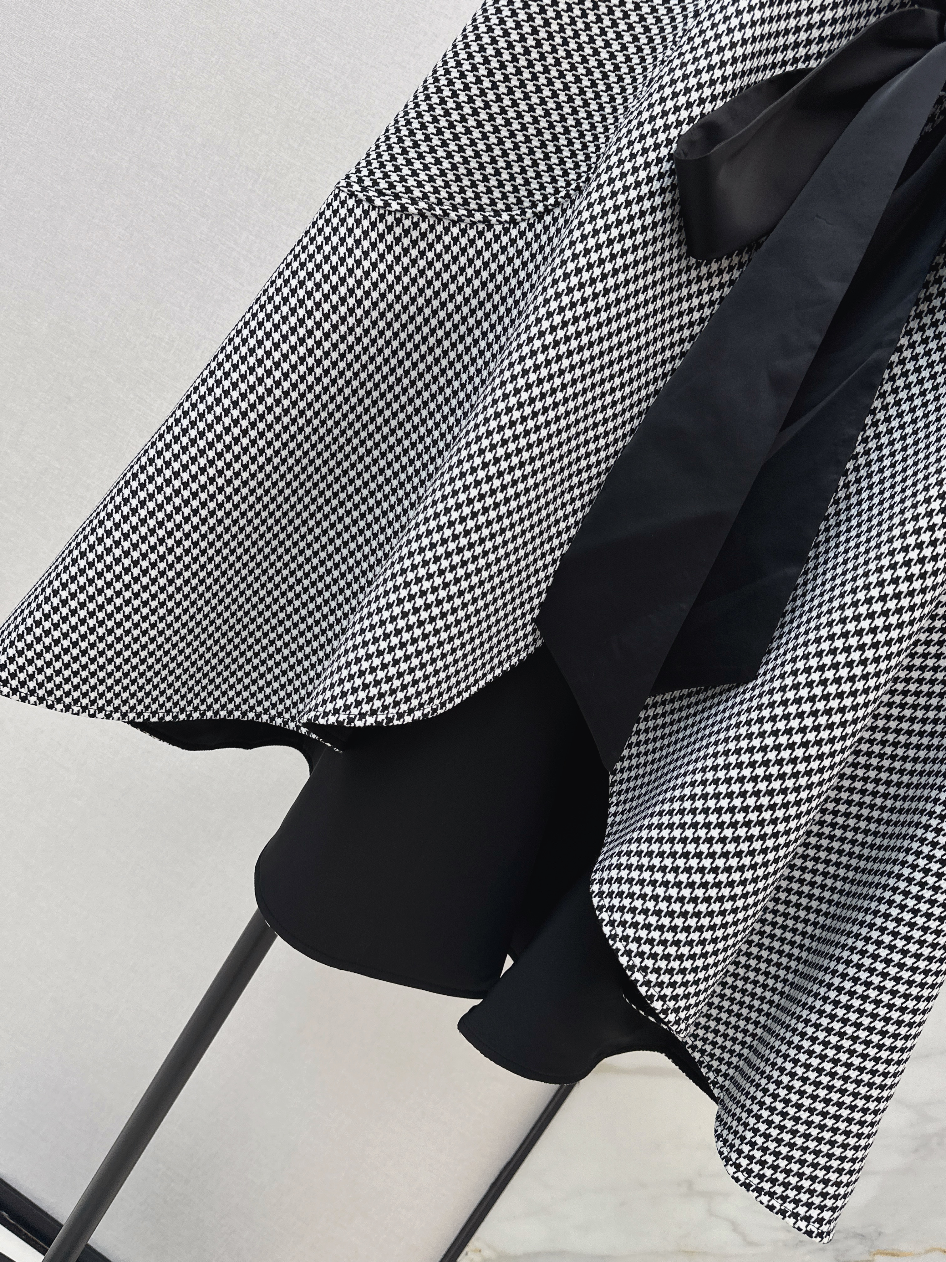 CD 26ss houndstone cape coat