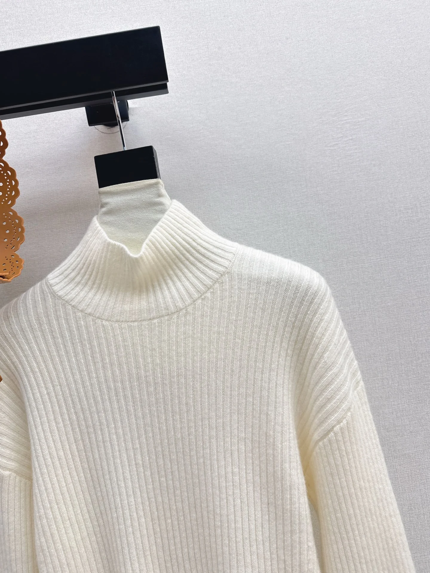 Max 26ss flare sleeve sweater with belted